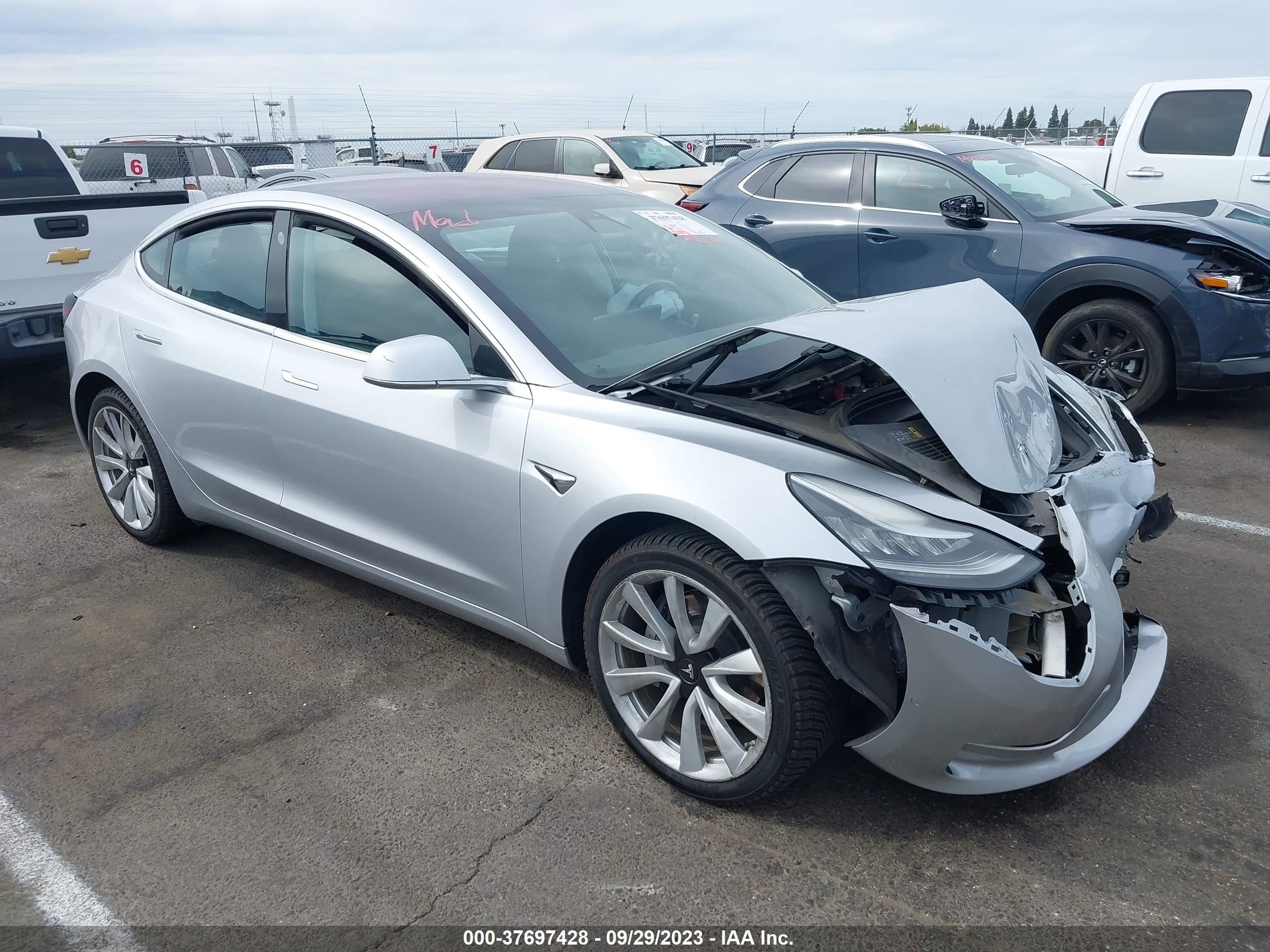 tesla model 3 2018 5yj3e1ea7jf003454