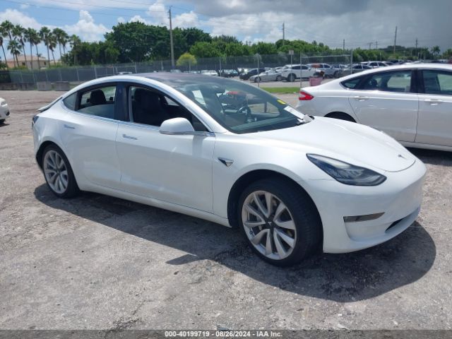 tesla model 3 2018 5yj3e1eaxjf015811