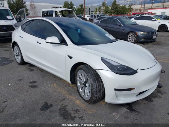 tesla model 3 2022 5yj3e1eb1nf136239