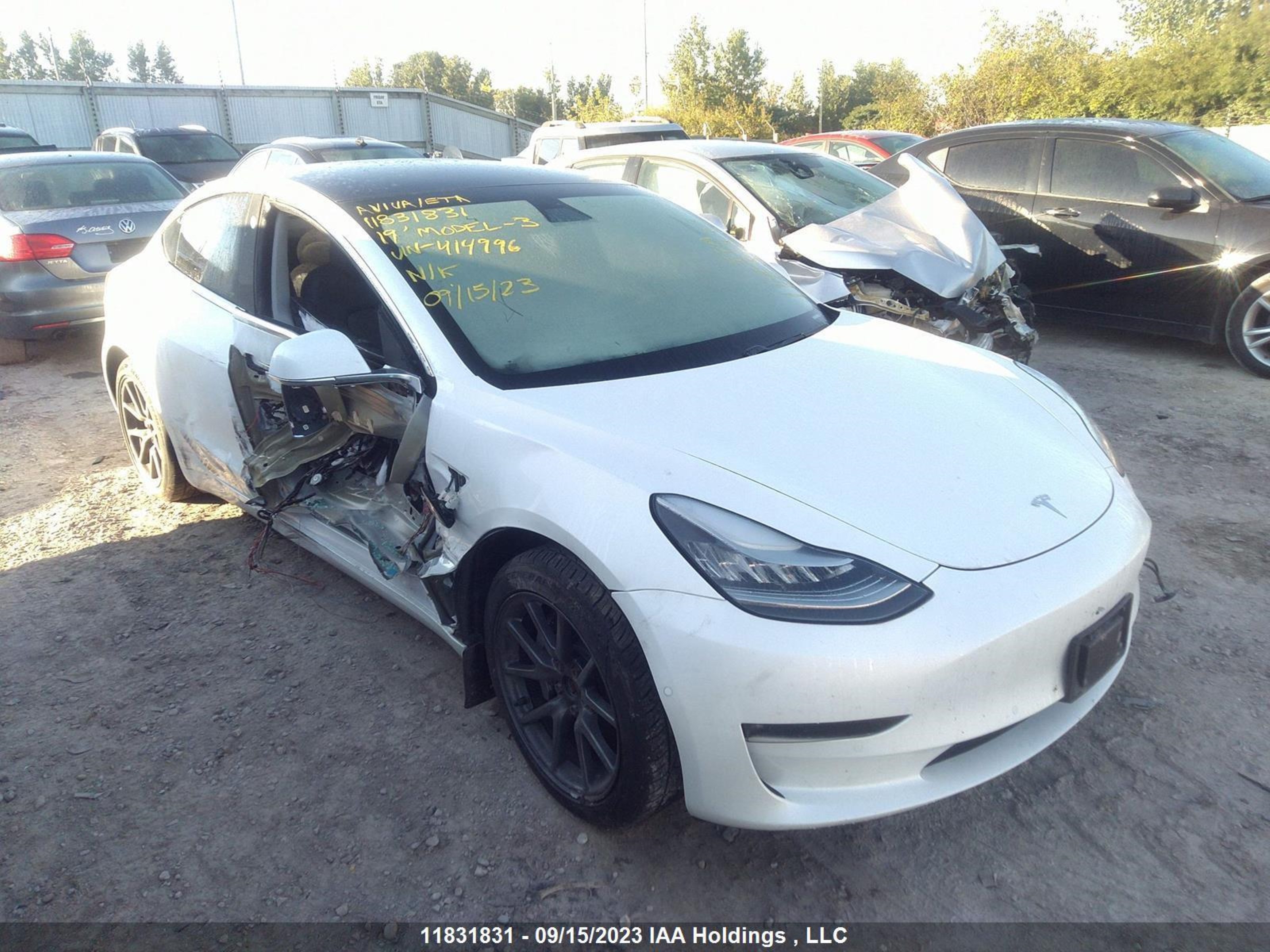 tesla model 3 2019 5yj3e1eb2kf414996