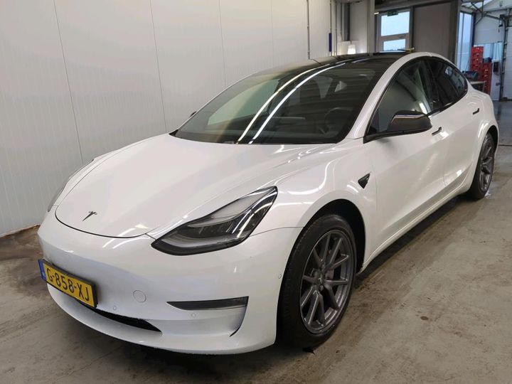 tesla 3 2019 5yj3e7eb4lf565696