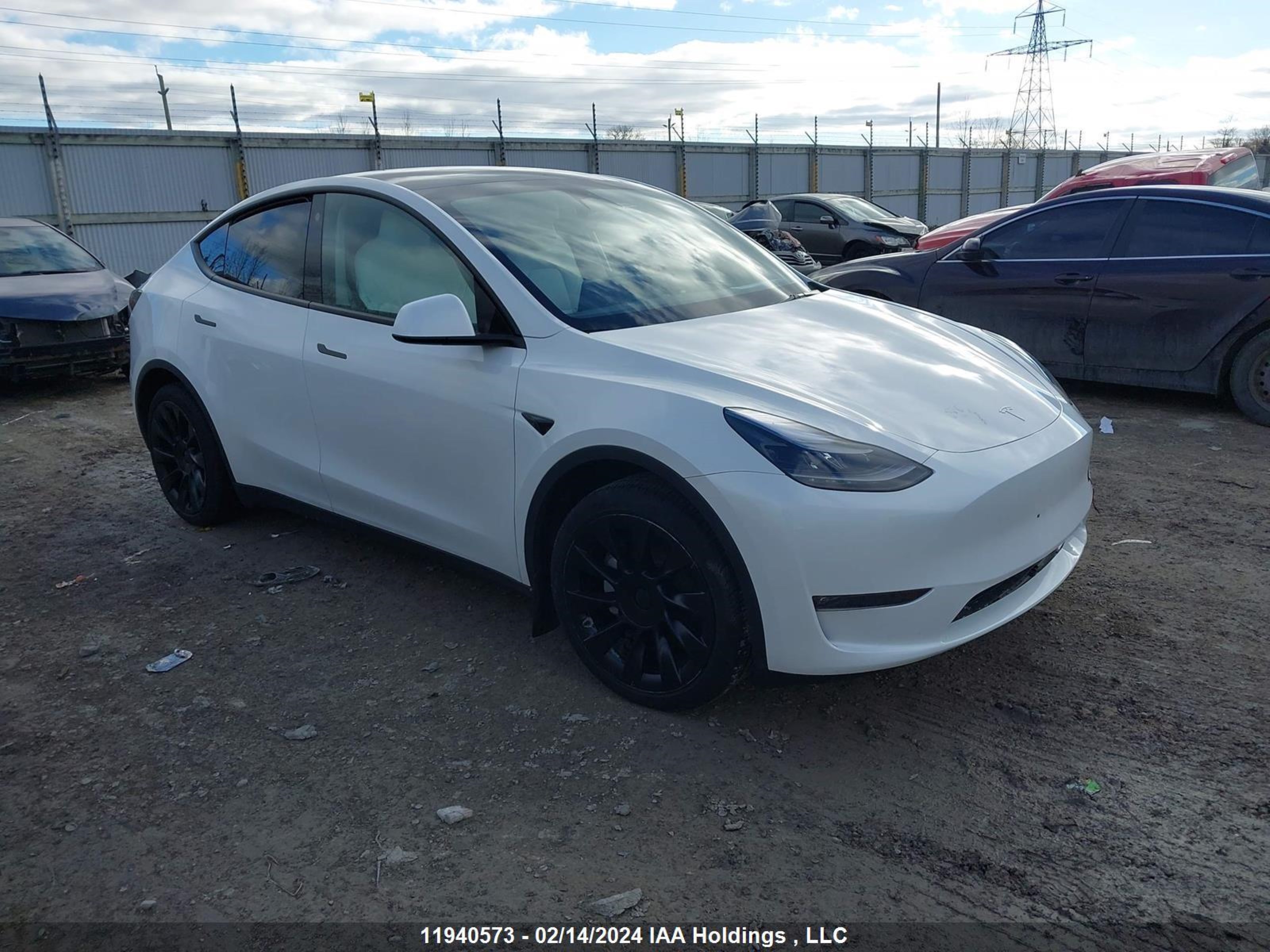 tesla model y 2023 7saygaee0pf765510