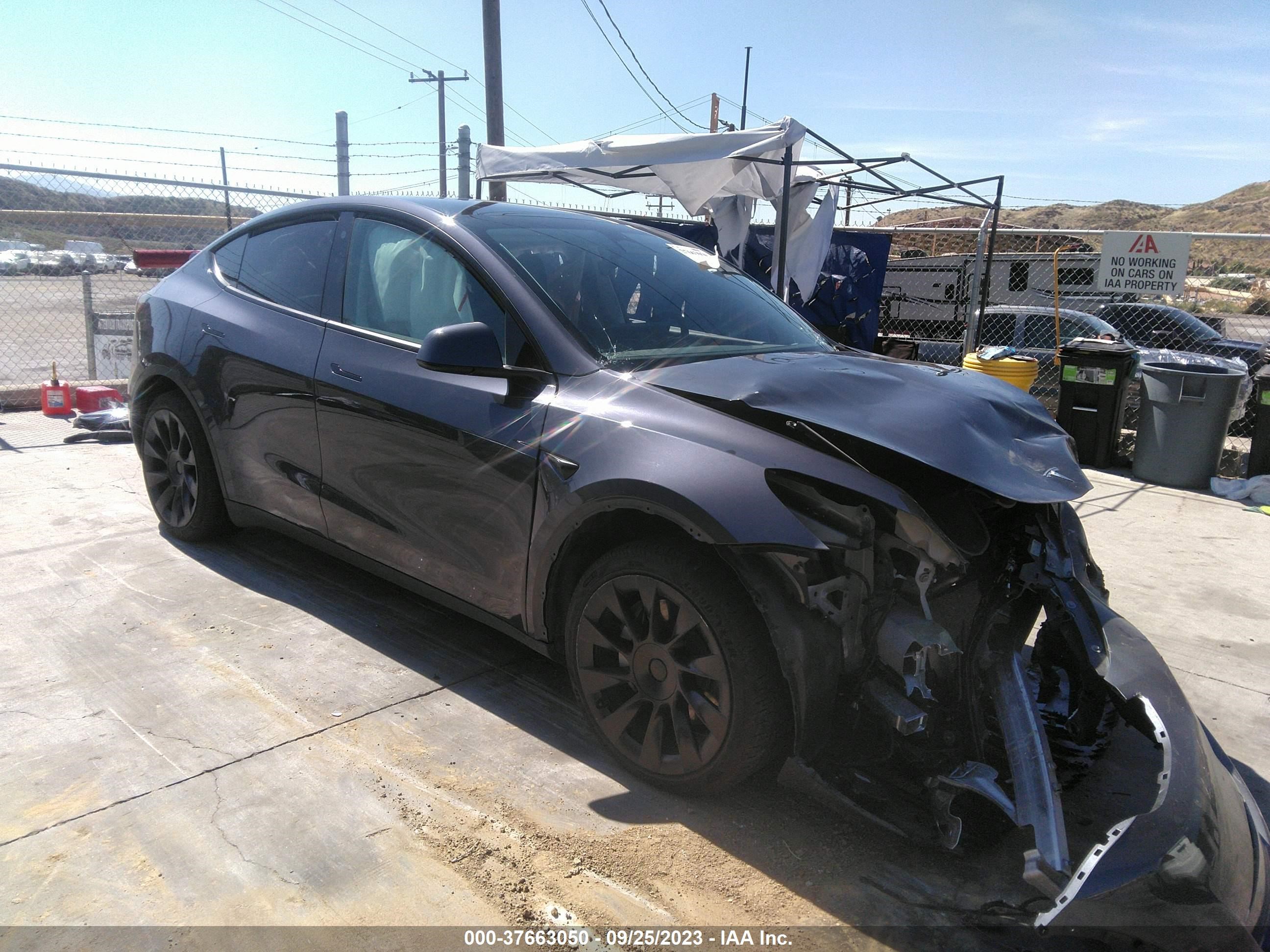 tesla model y 2023 7saygaee2pf633638