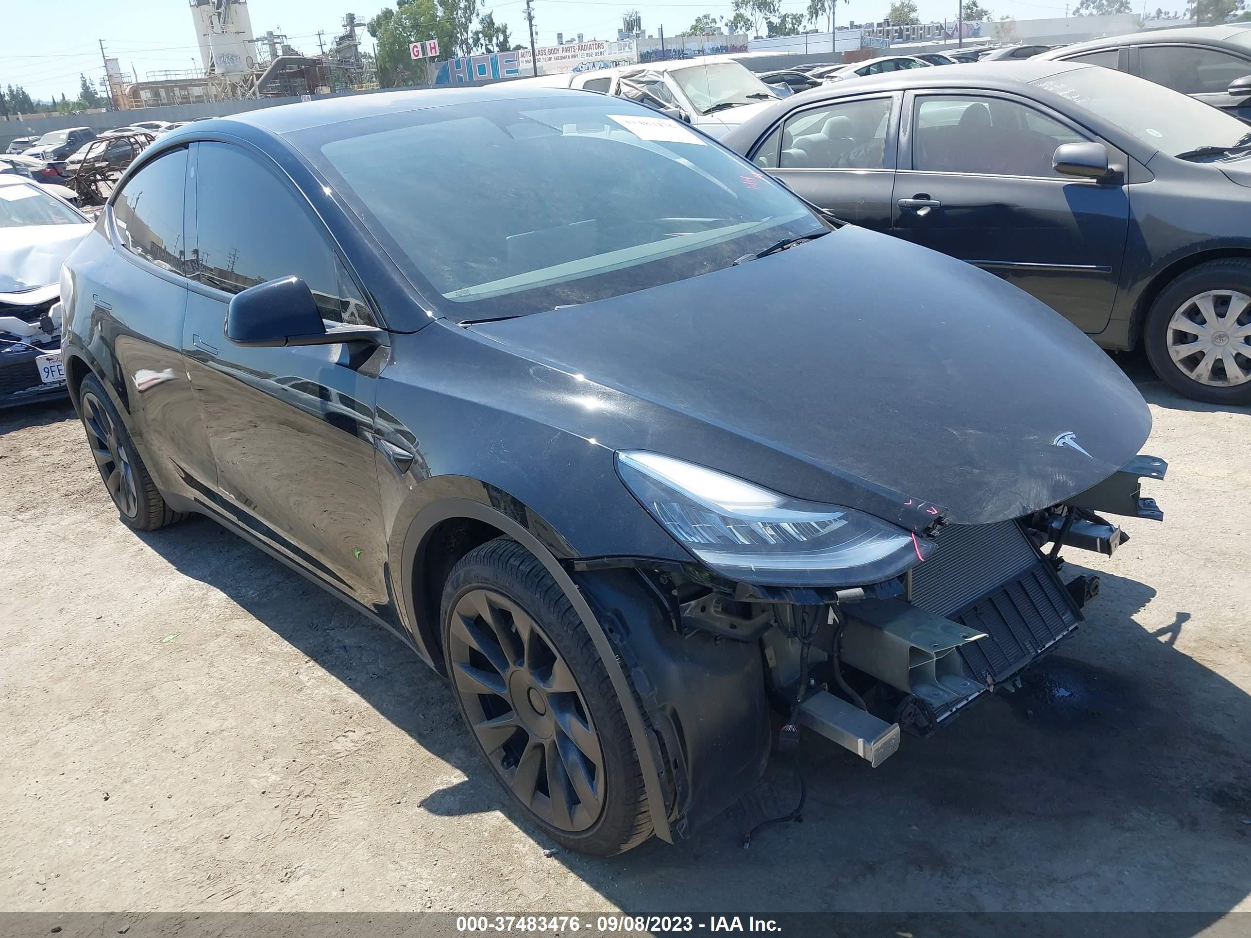 tesla model y 2023 7saygaee5pf606028