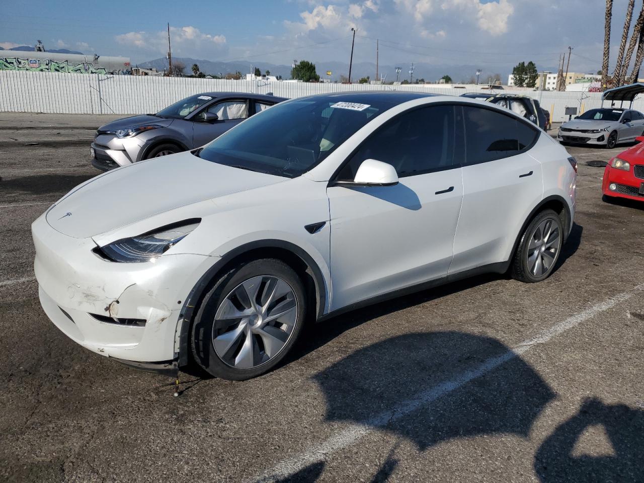 tesla model y 2022 7saygaee6nf311940