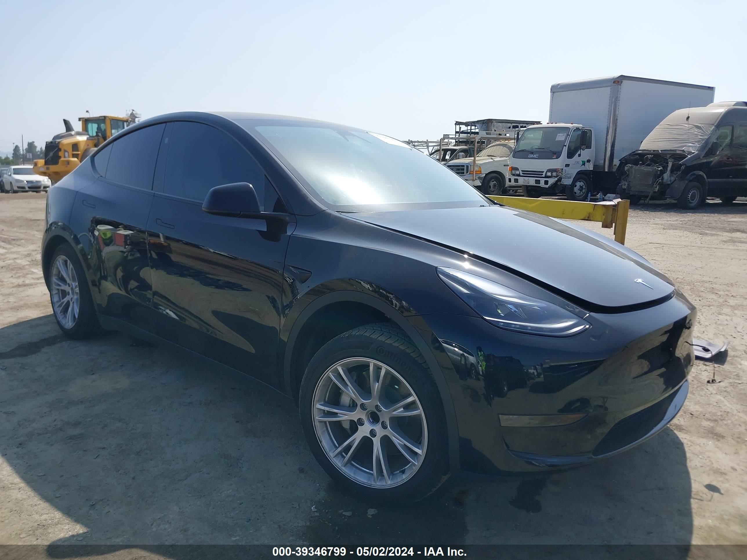 tesla model y 2024 7saygded1rf033785