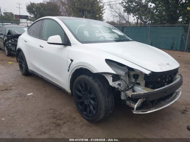 tesla model y 2024 7saygded2rf083448