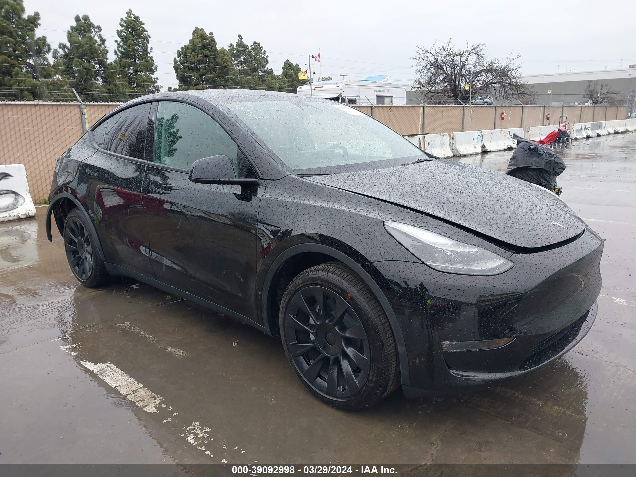 tesla model y 2023 7saygded8pf976883