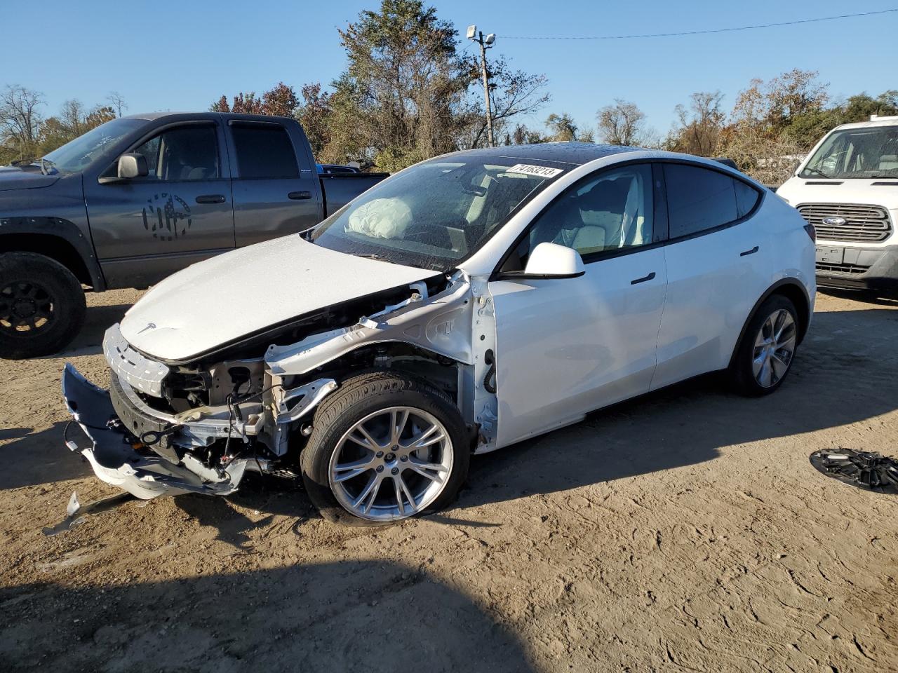 tesla model y 2023 7saygdee0pf872283