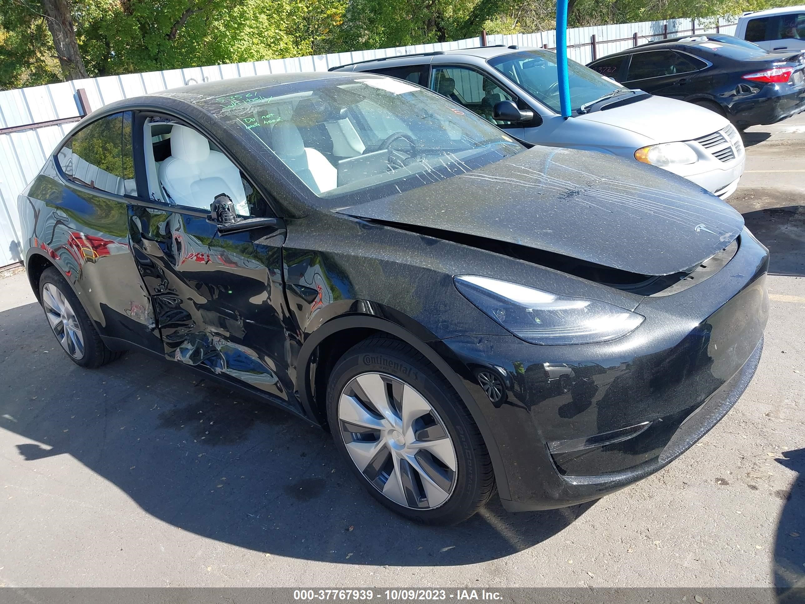 tesla model y 2023 7saygdee1pf862295