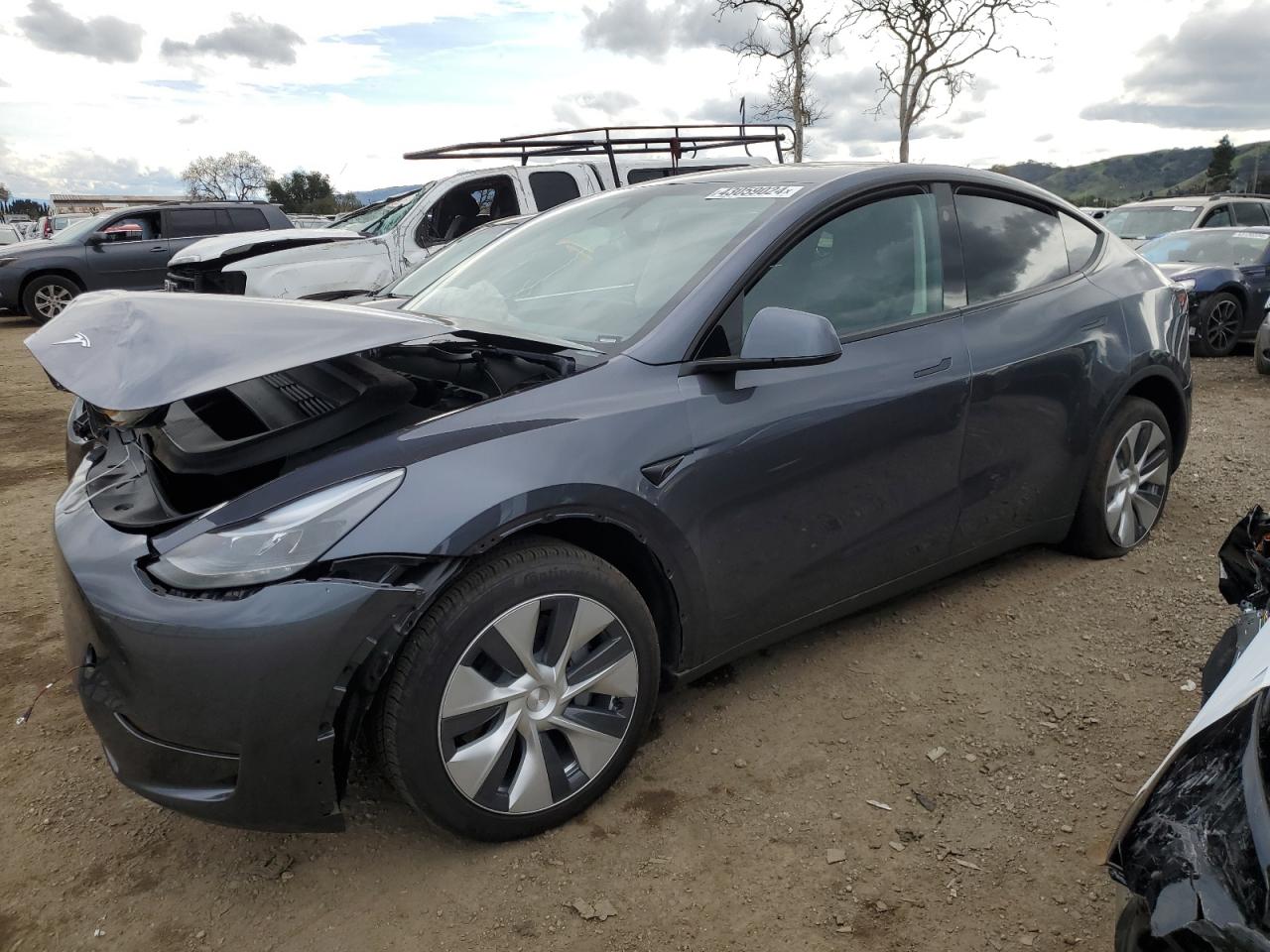 tesla model y 2023 7saygdee1pf886130