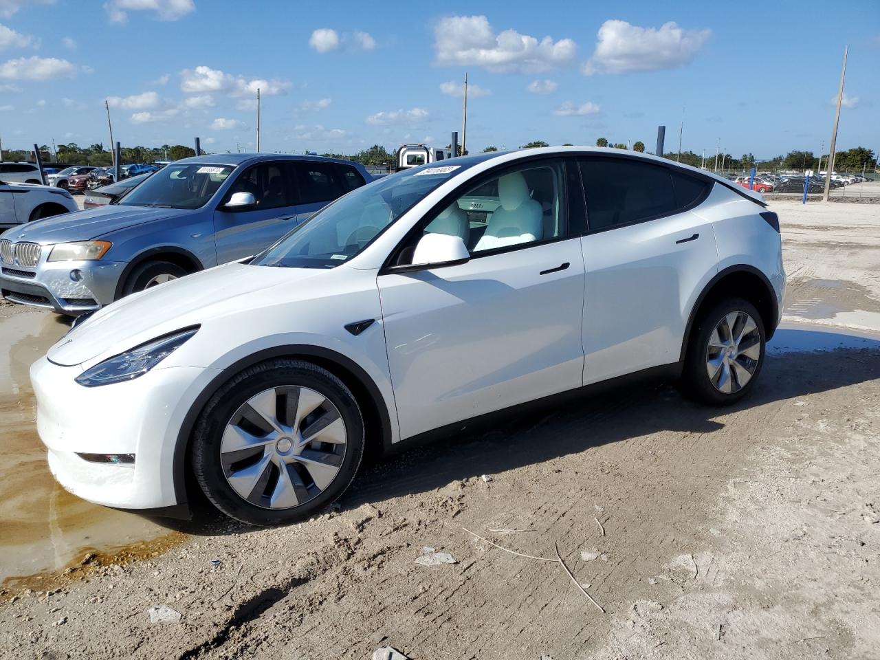 tesla model y 2023 7saygdee2pa161715