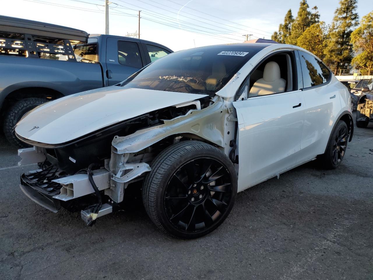 tesla model y 2023 7saygdee3pa104309