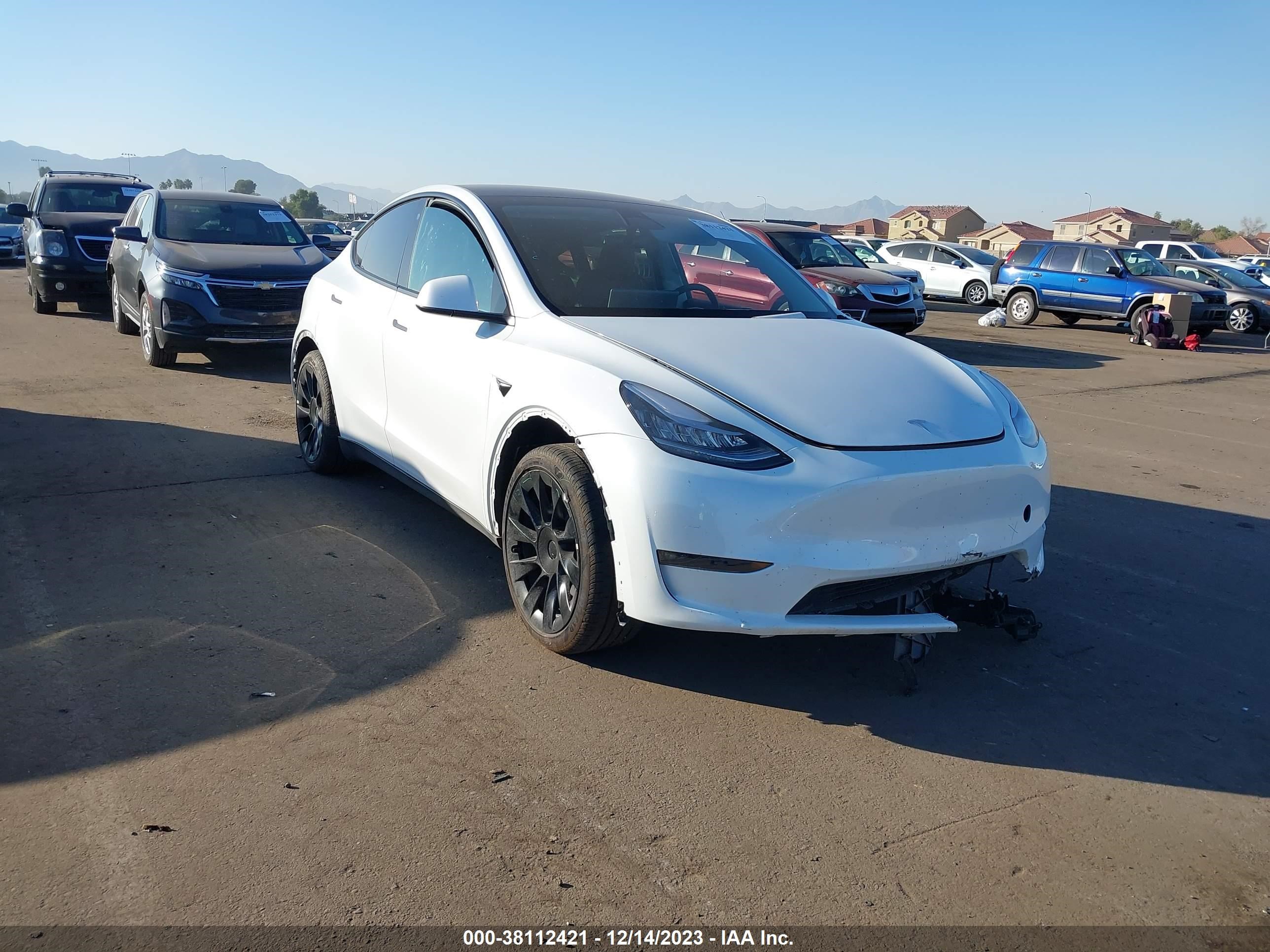 tesla model y 2023 7saygdee4pa048252