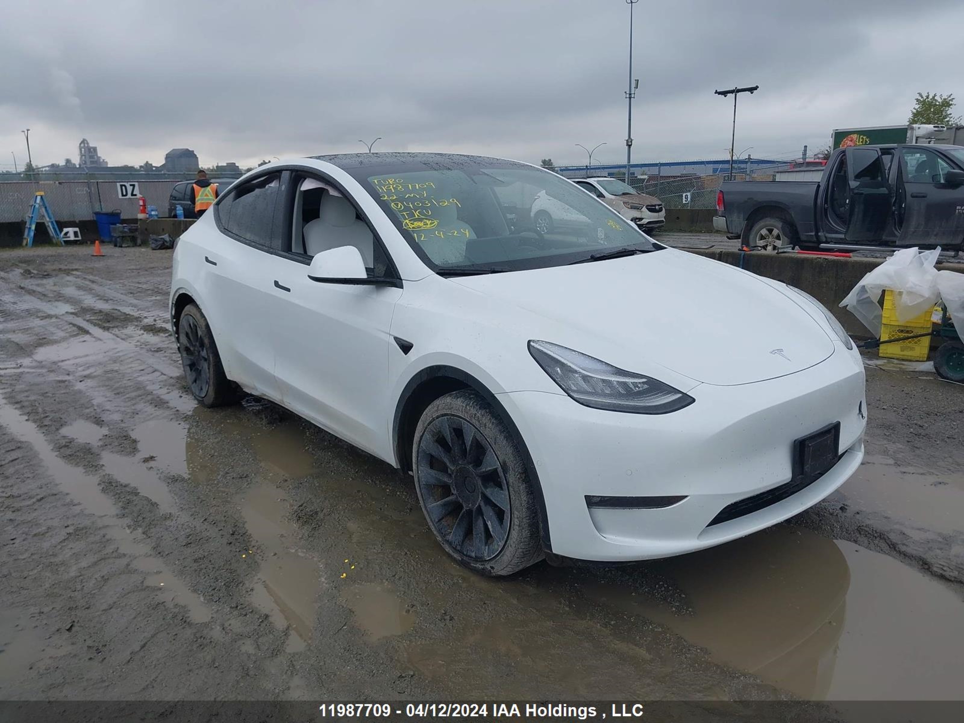 tesla model y 2022 7saygdee6nf403129