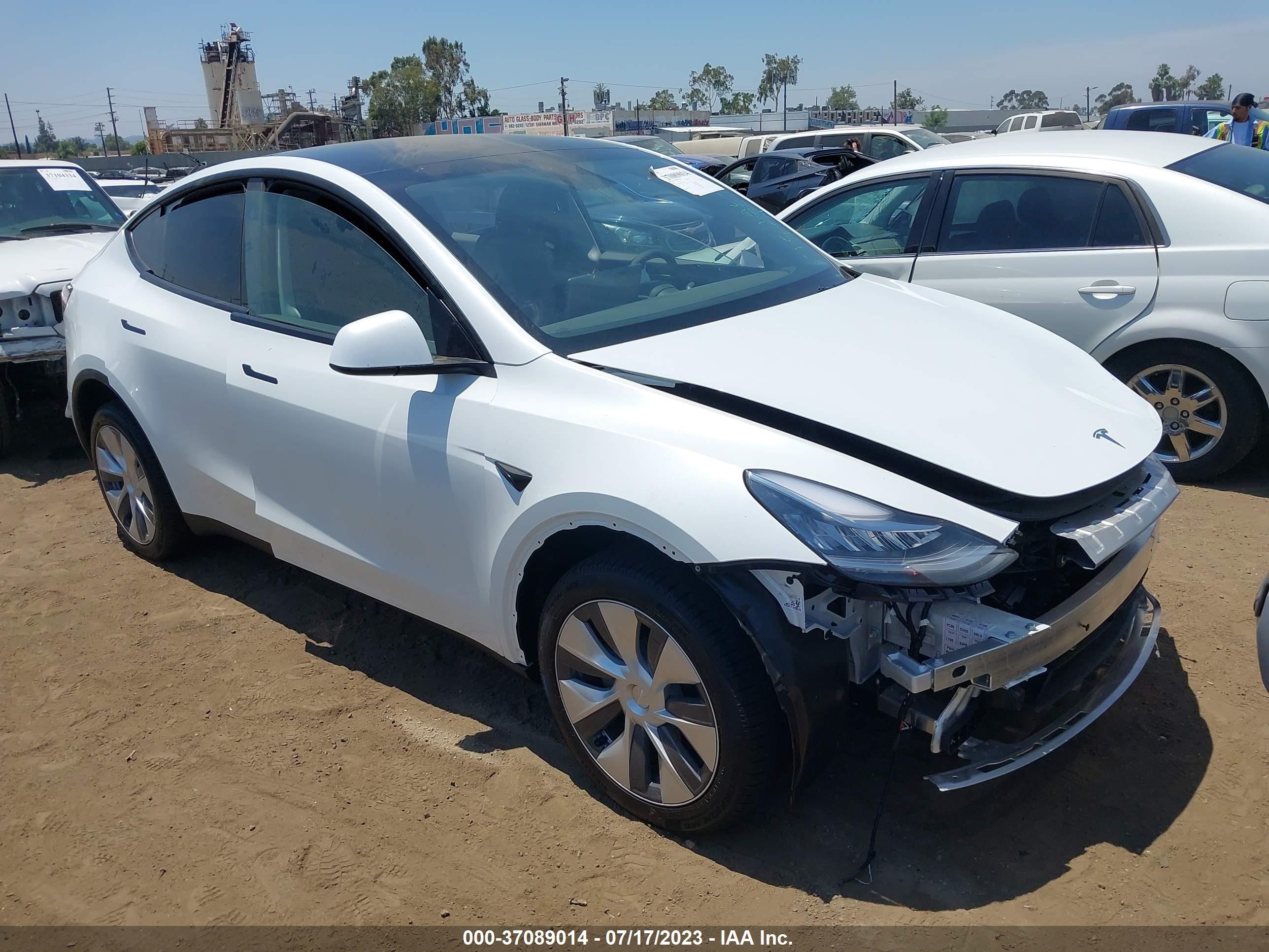 tesla model y 2023 7saygdee6pa136090