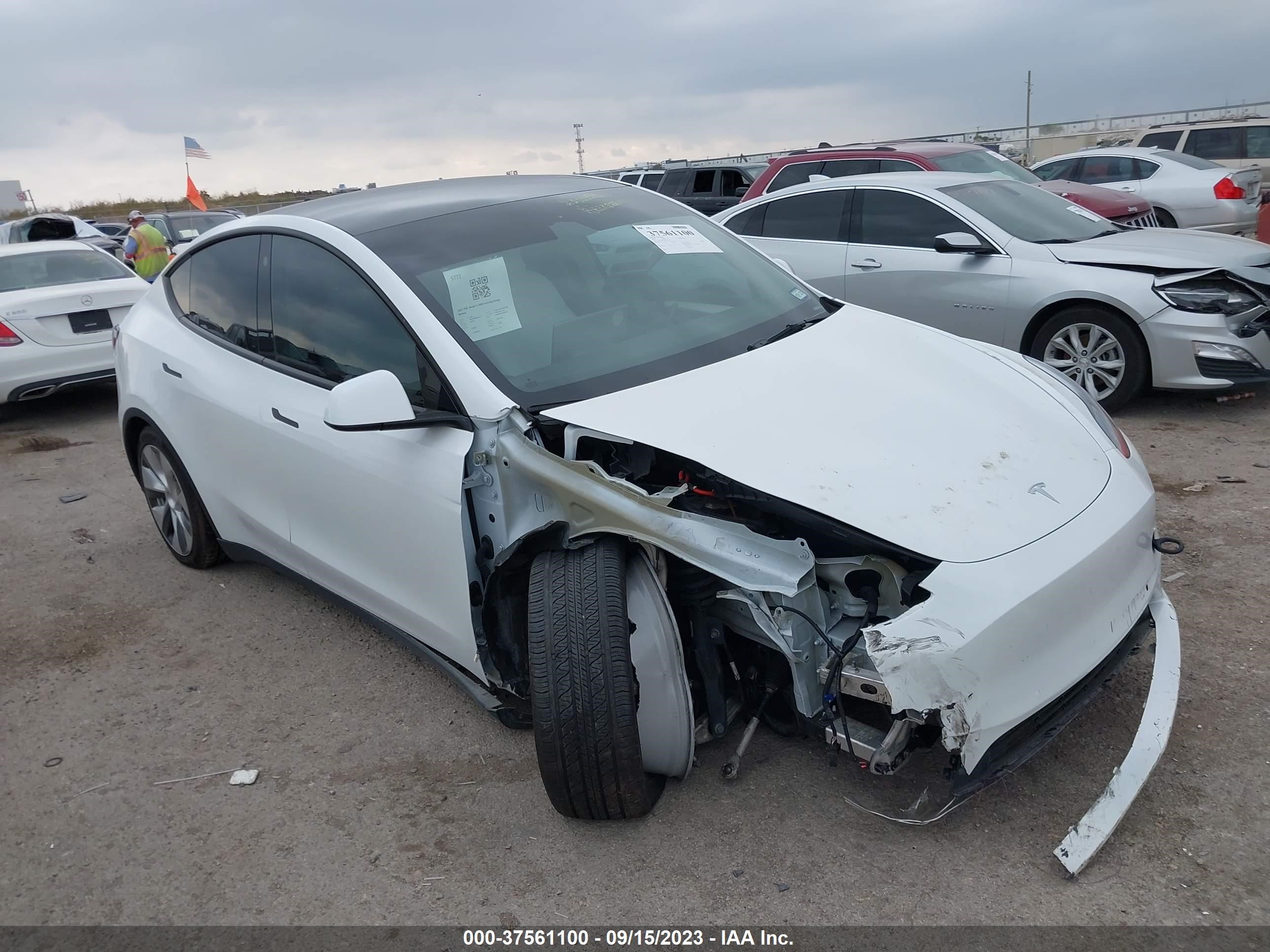 tesla model y 2022 7saygdee9nf562517