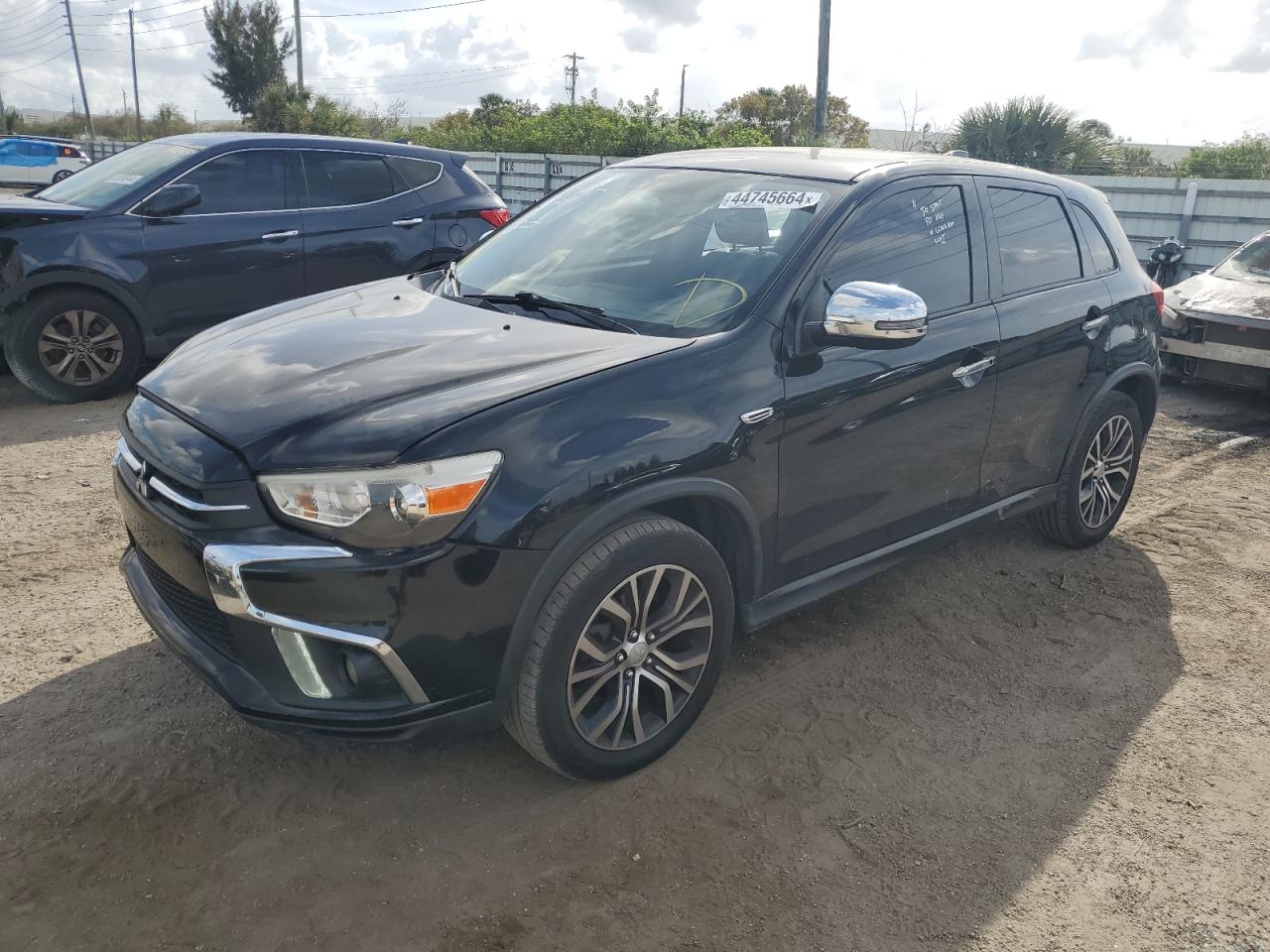 mitsubishi outlander 2018 ja4ap3aw0jz012192