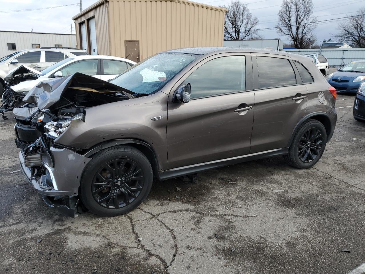 mitsubishi outlander 2018 ja4ar3au8jz024938