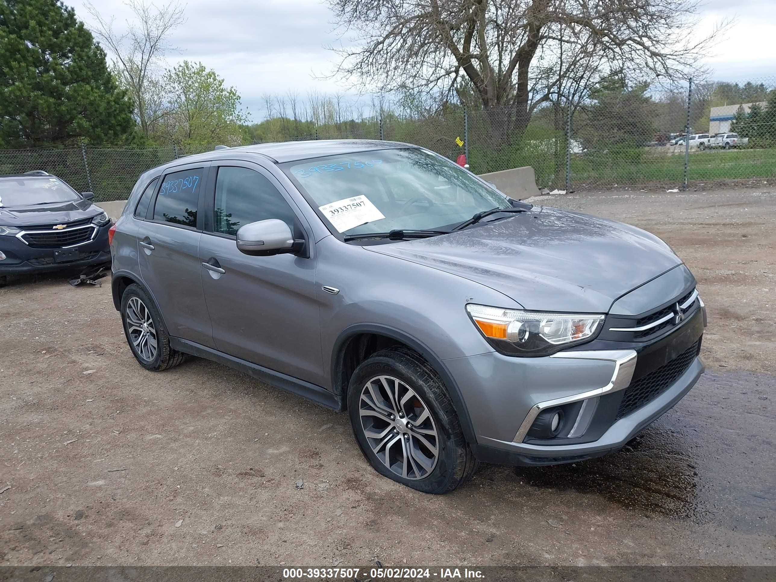 mitsubishi outlander 2018 ja4ar3aw3ju025736