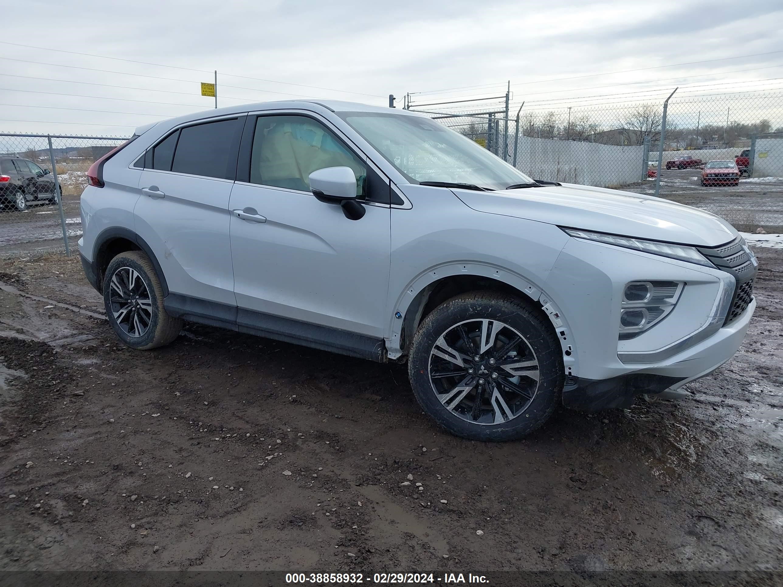 mitsubishi eclipse cross 2024 ja4atwaa8rz035717