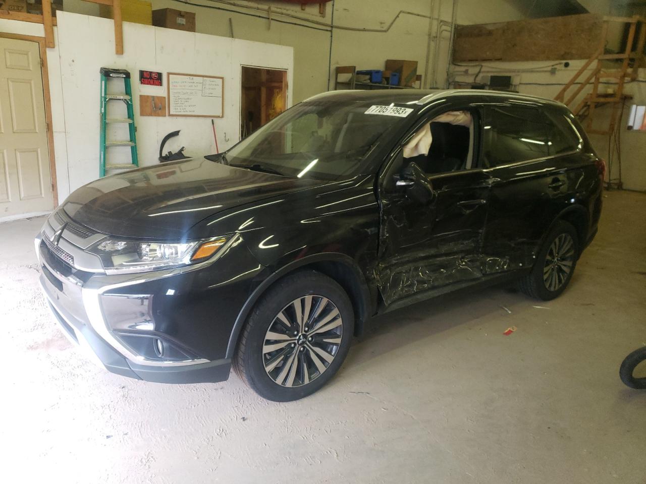 mitsubishi outlander 2019 ja4az3a33kz007487