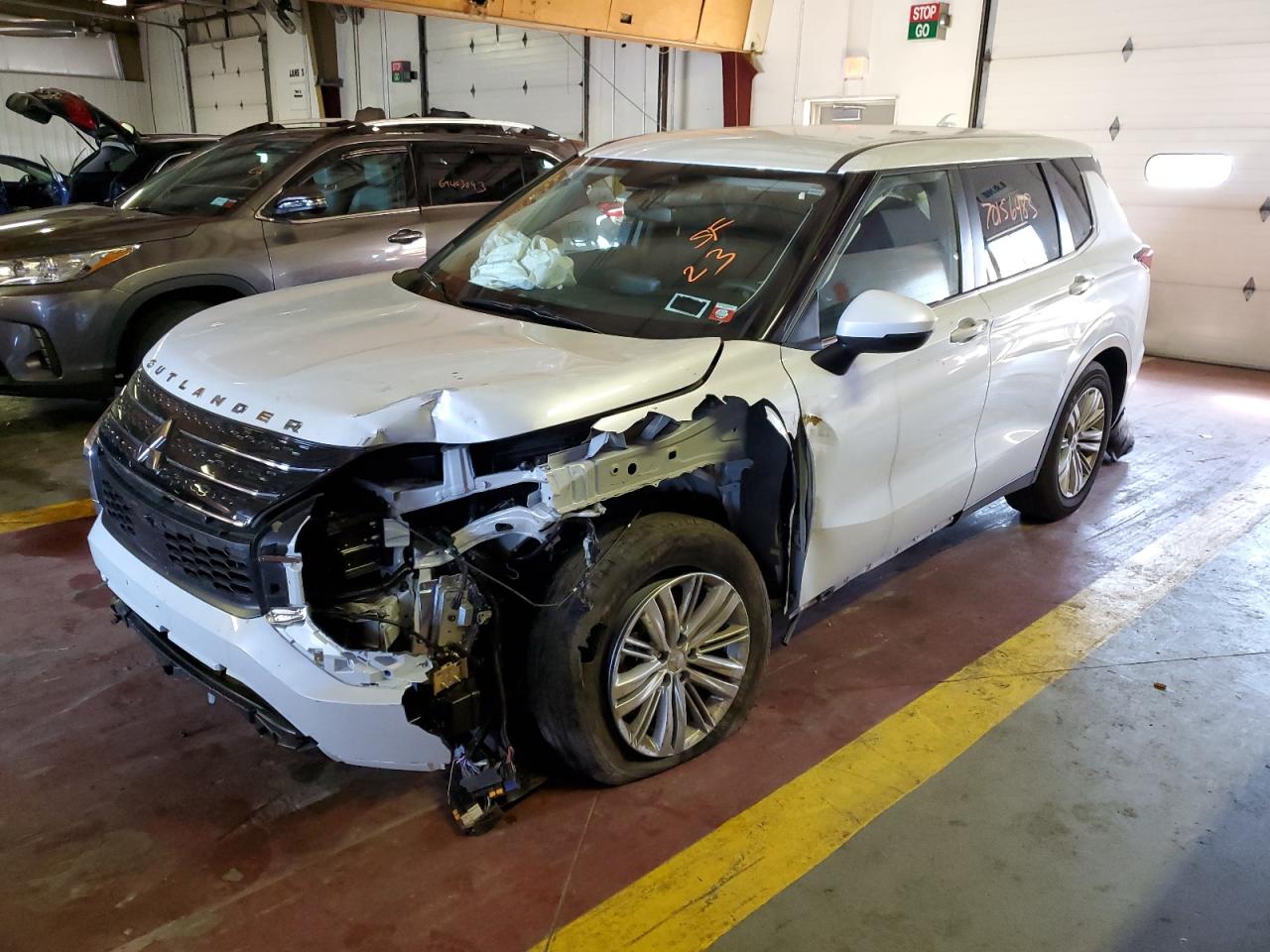 mitsubishi outlander 2023 ja4j4ta80pz036236