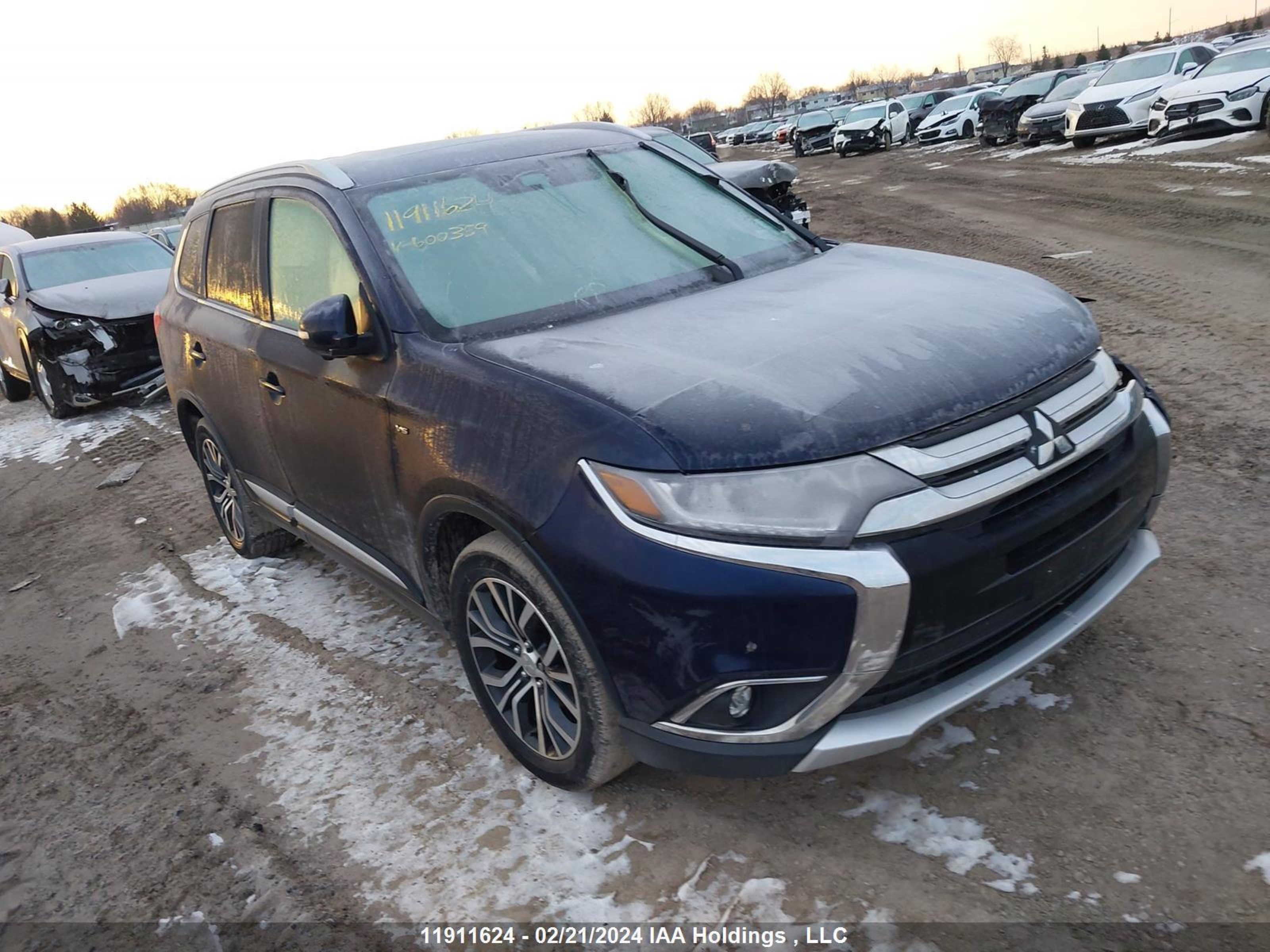 mitsubishi outlander 2018 ja4jz4ax4jj600359