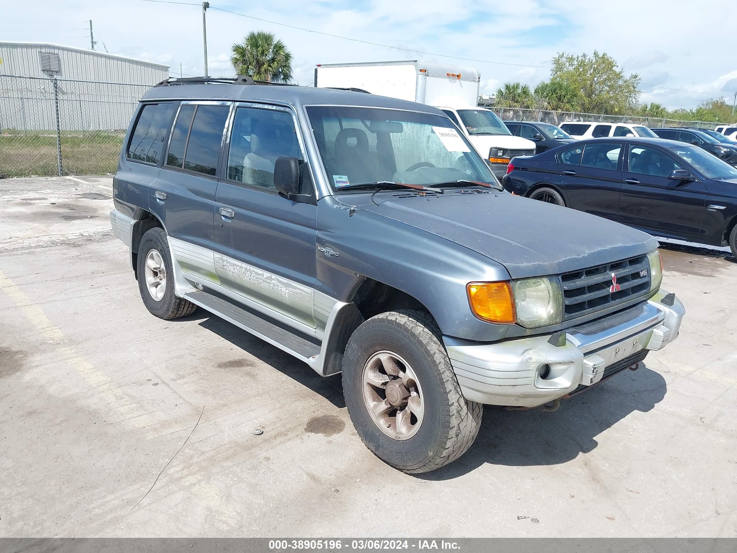 mitsubishi montero 1998 ja4mr51rxwj005317