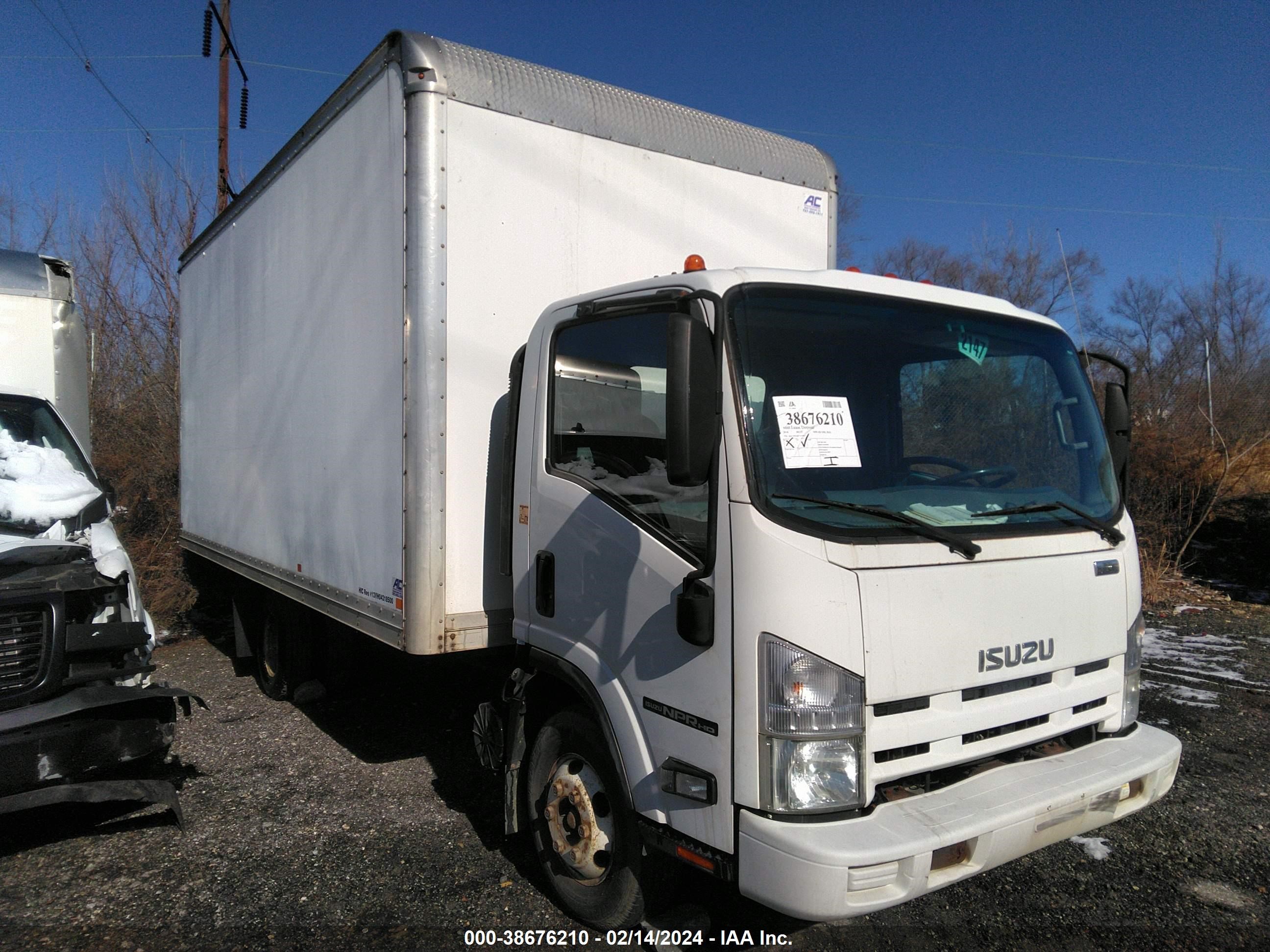 isuzu  2014 jalc4w160e7001055