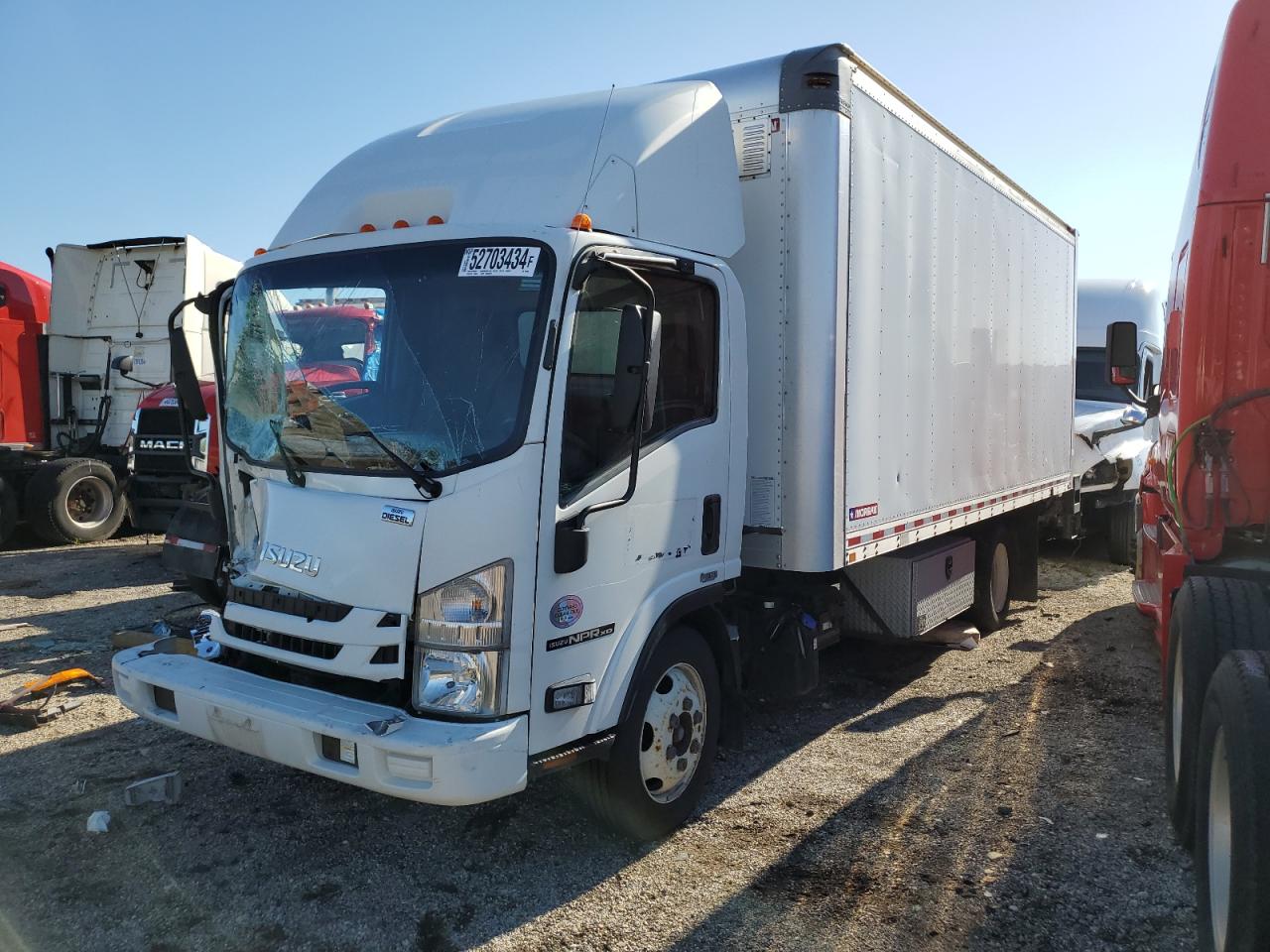 isuzu  2018 jalc4w166j7k00766