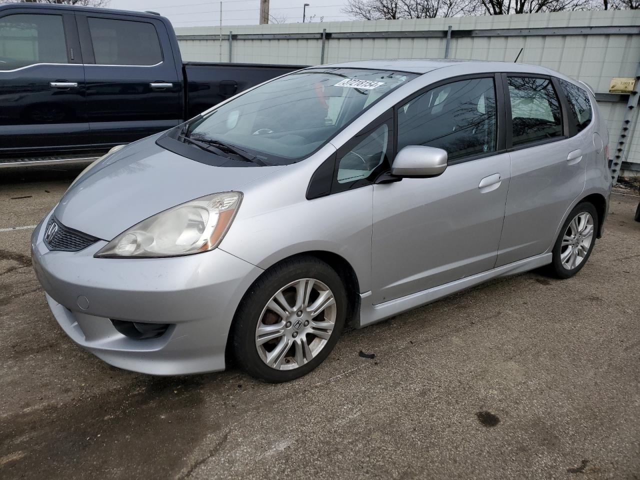 honda fit 2011 jhmge8g57bs000812