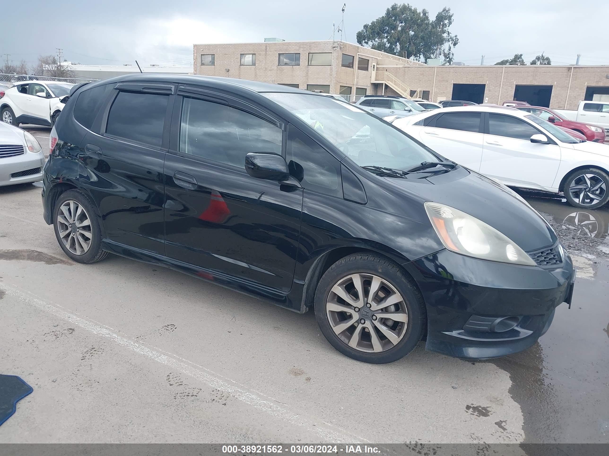 honda fit 2013 jhmge8h53dc080170