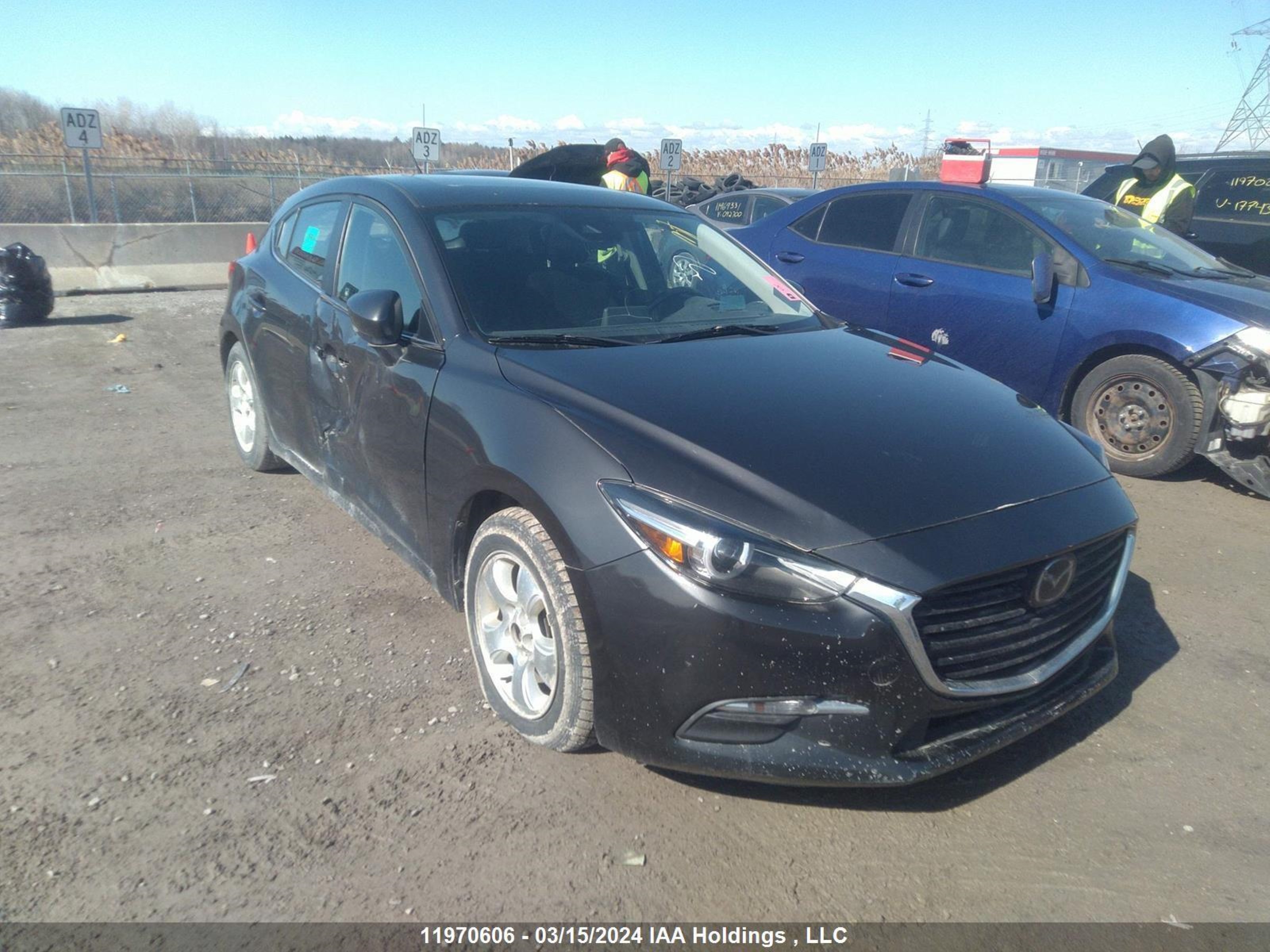 mazda 3 2018 jm1bn1l78j1155917