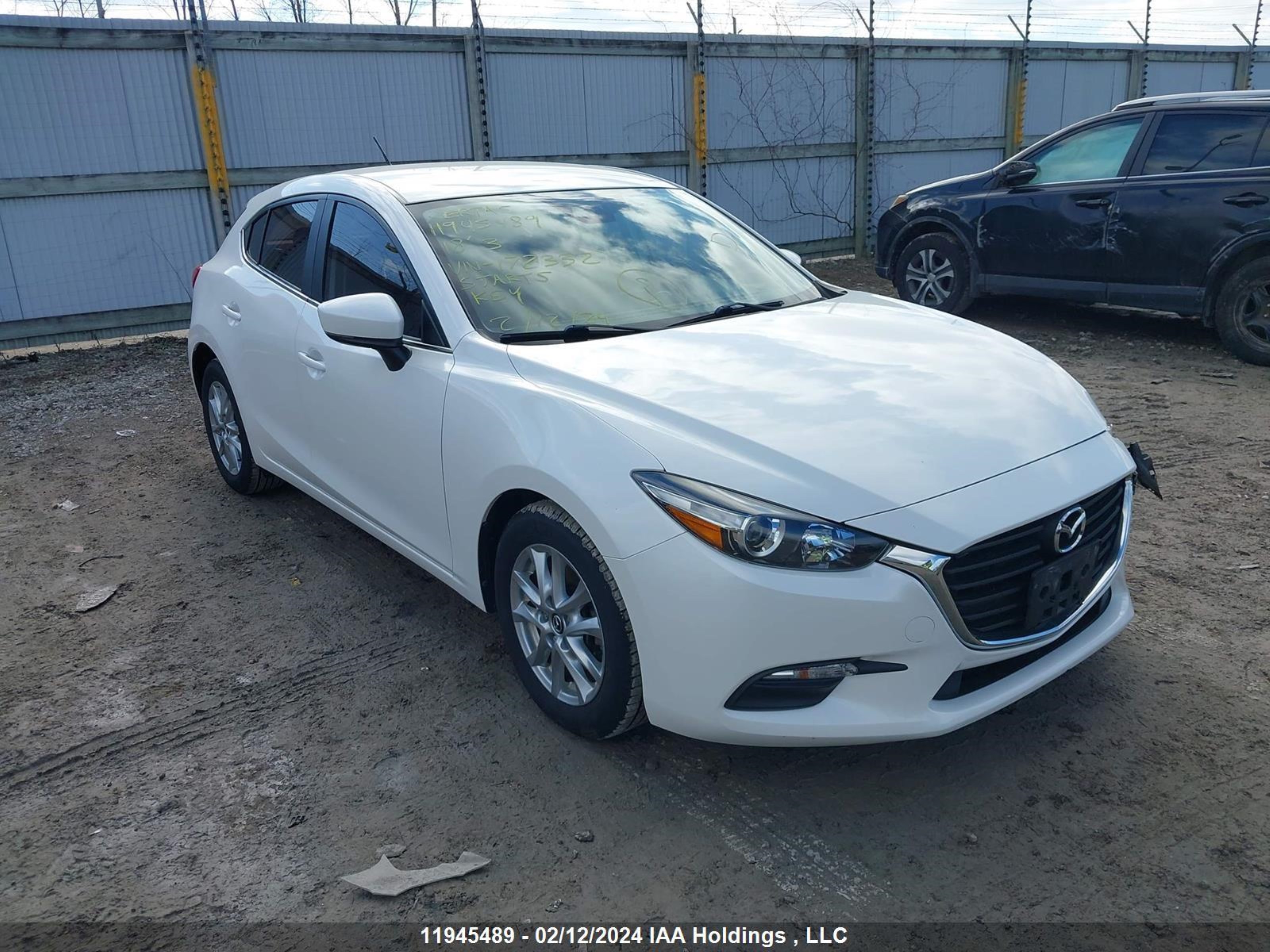 mazda 3 2018 jm1bn1l7xj1172332