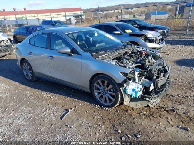 mazda mazda3 2019 jm1bpbam8k1116996