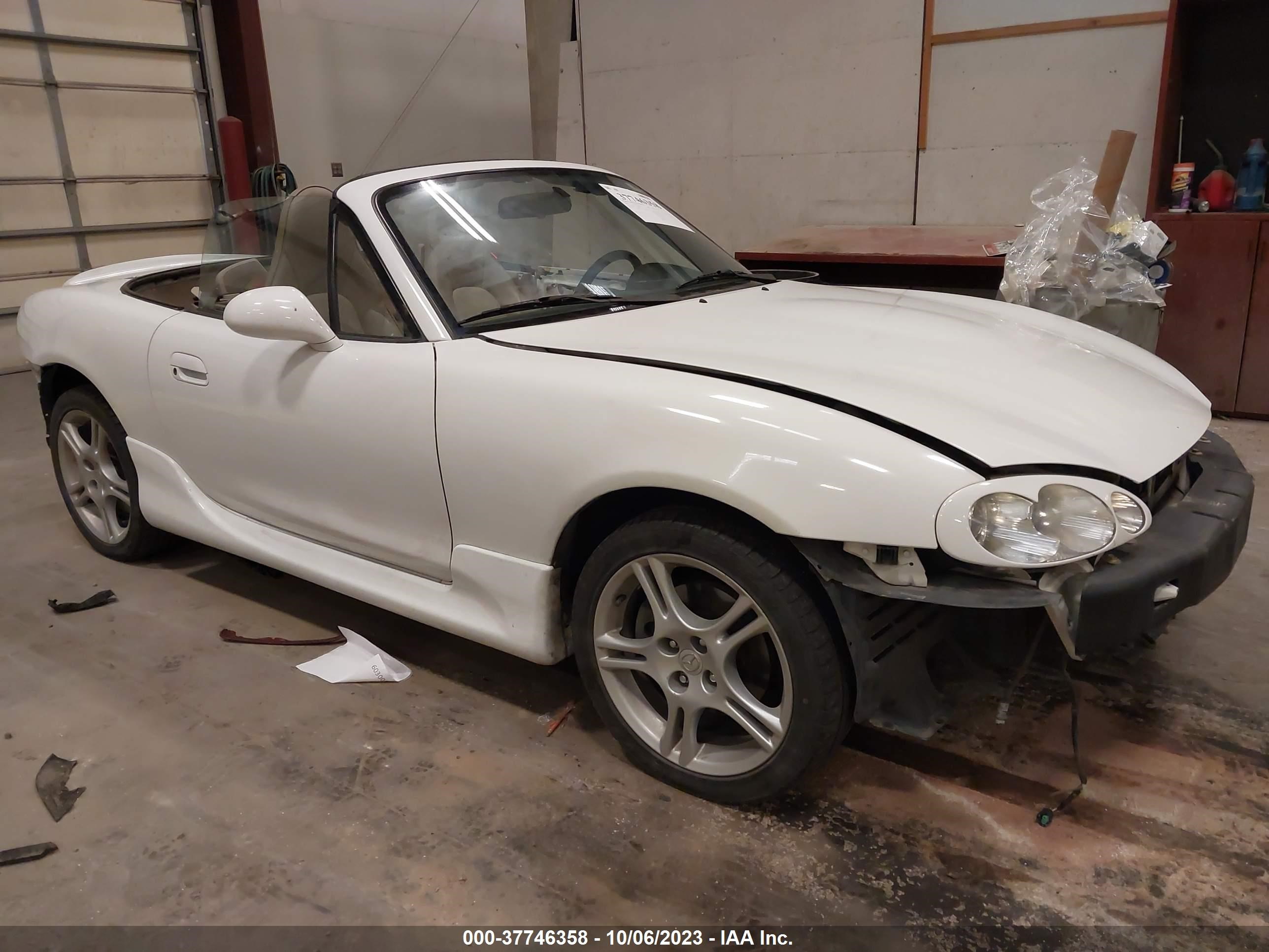 mazda mx-5 2004 jm1nb353340400757