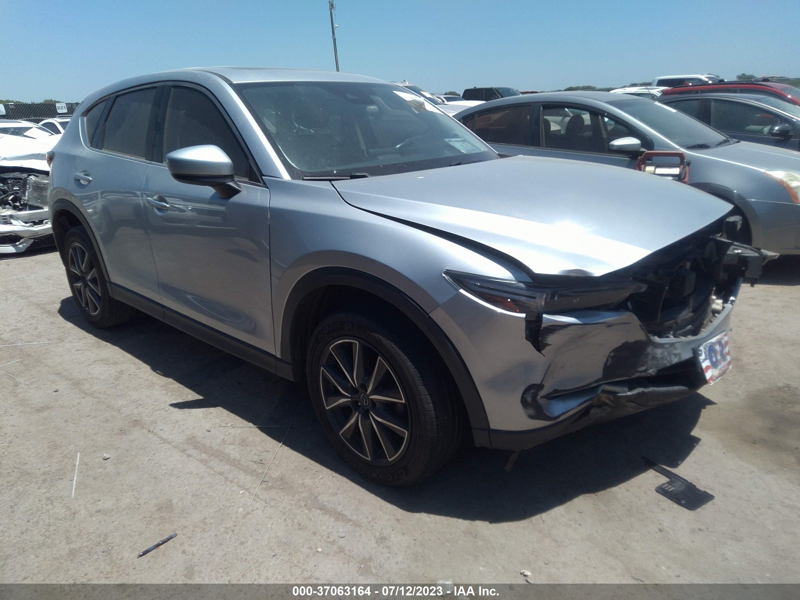 mazda cx-5 2018 jm3kfadm1j0305705