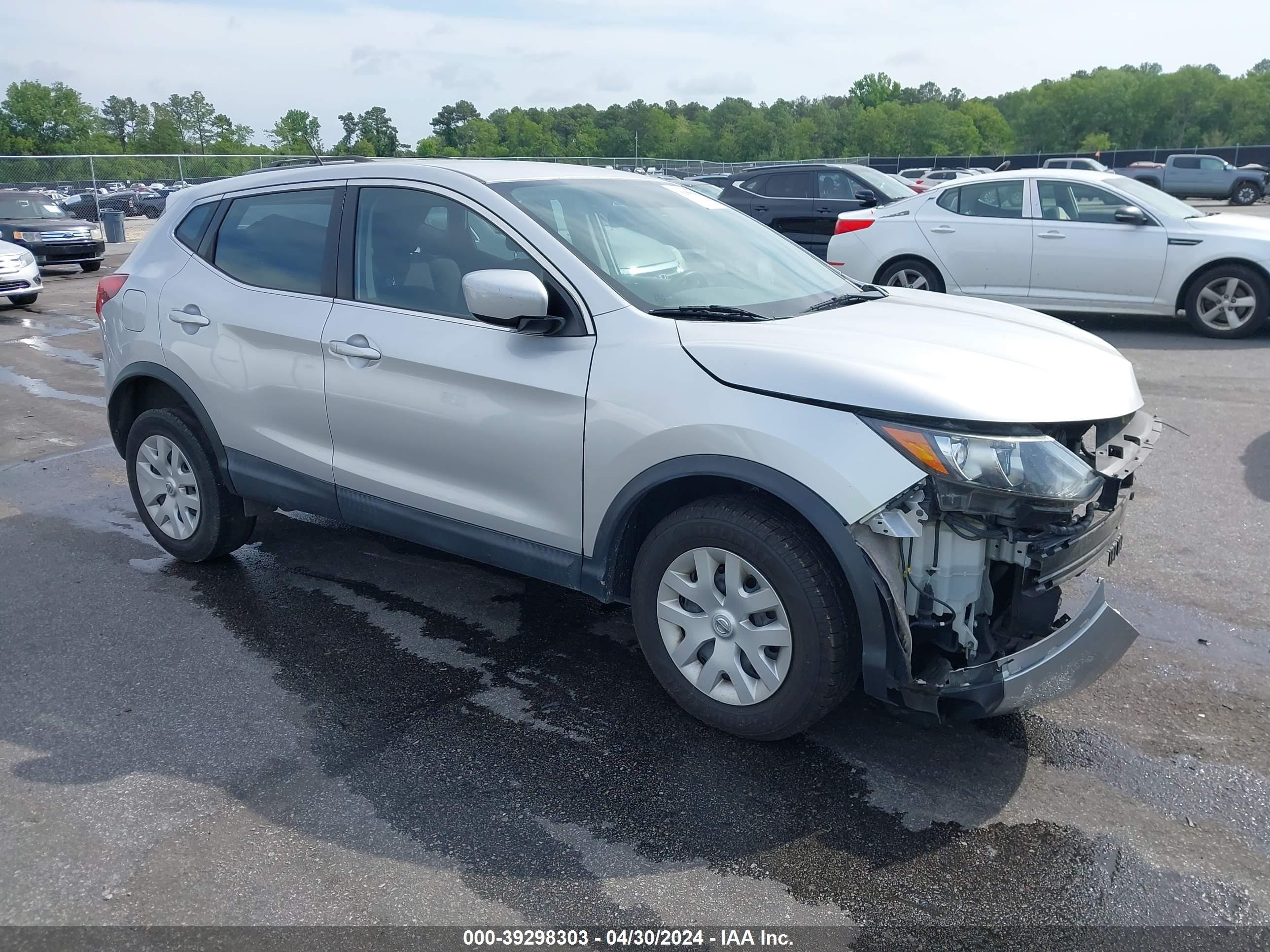 nissan rogue 2018 jn1bj1cp1jw160457