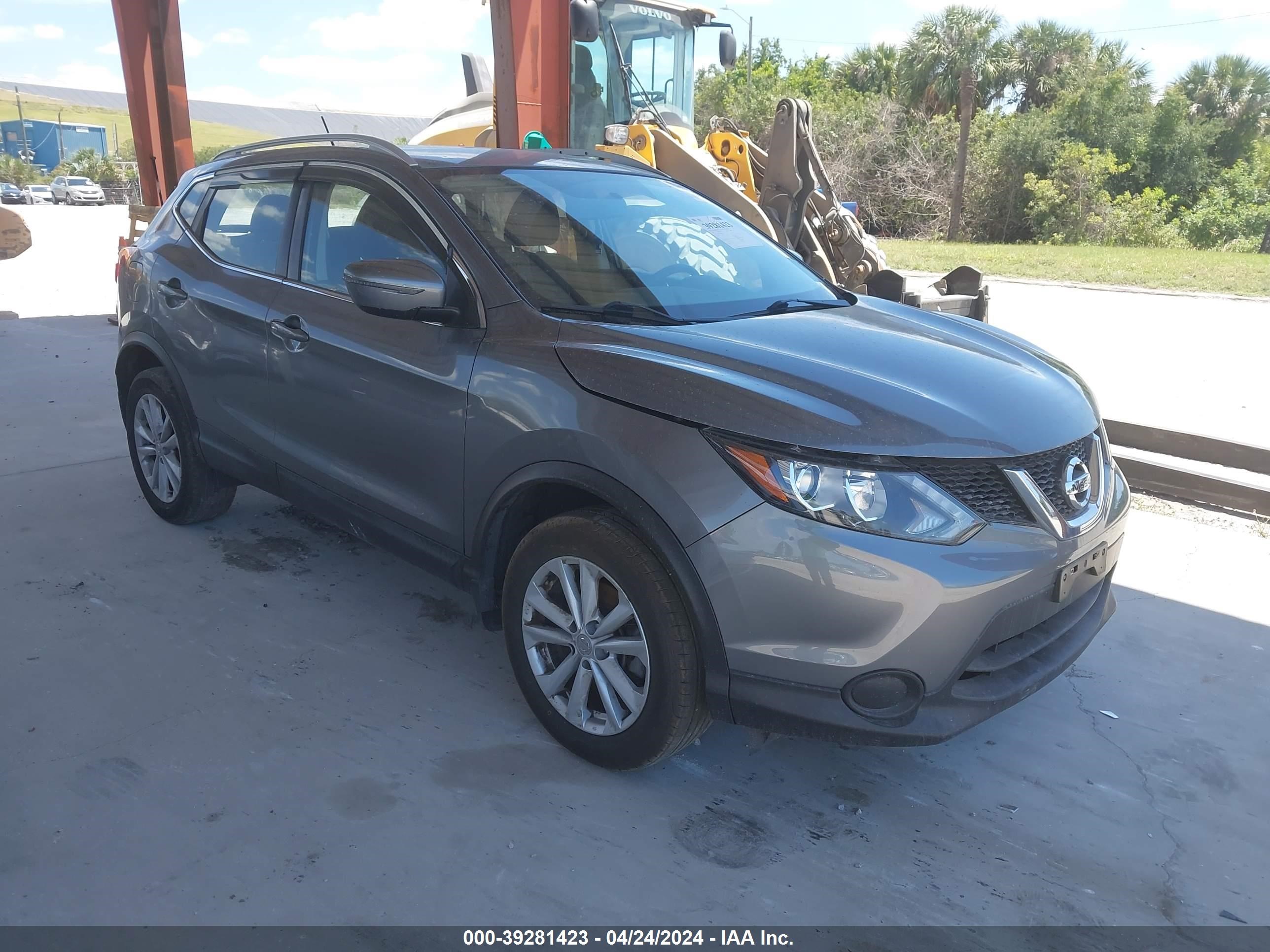 nissan rogue 2017 jn1bj1cp4hw022311