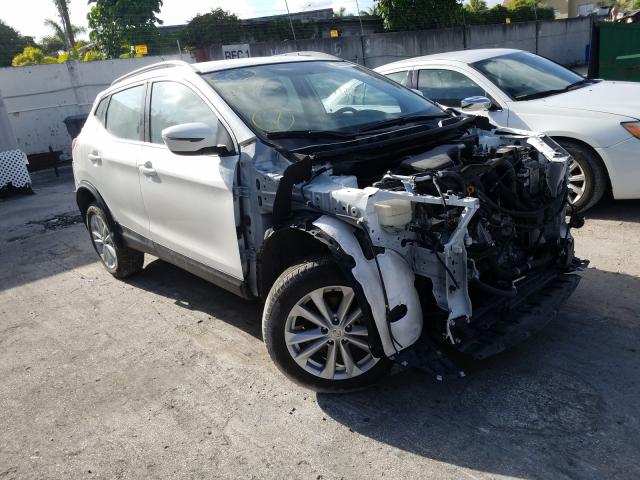 nissan rogue spor 2018 jn1bj1cp9jw108204