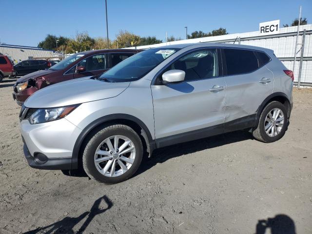 nissan rogue spor 2018 jn1bj1cpxjw501130