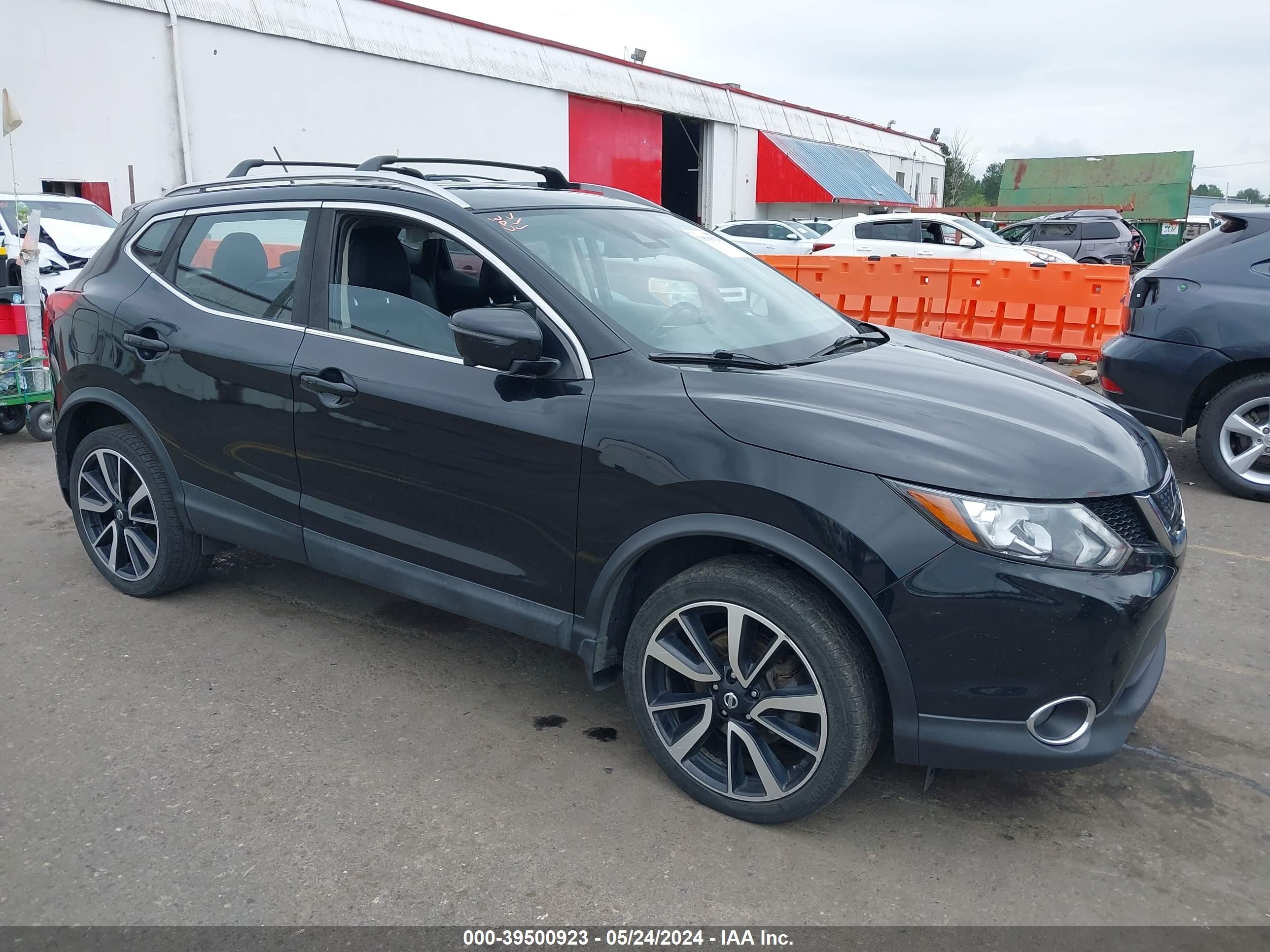 nissan rogue 2017 jn1bj1cr0hw113383