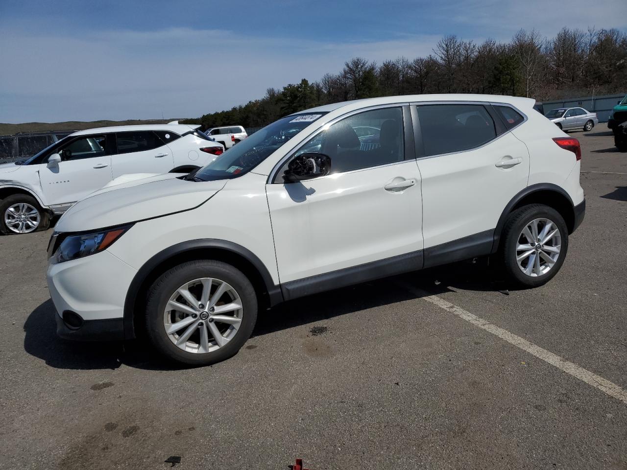 nissan rogue 2019 jn1bj1cr1kw321036