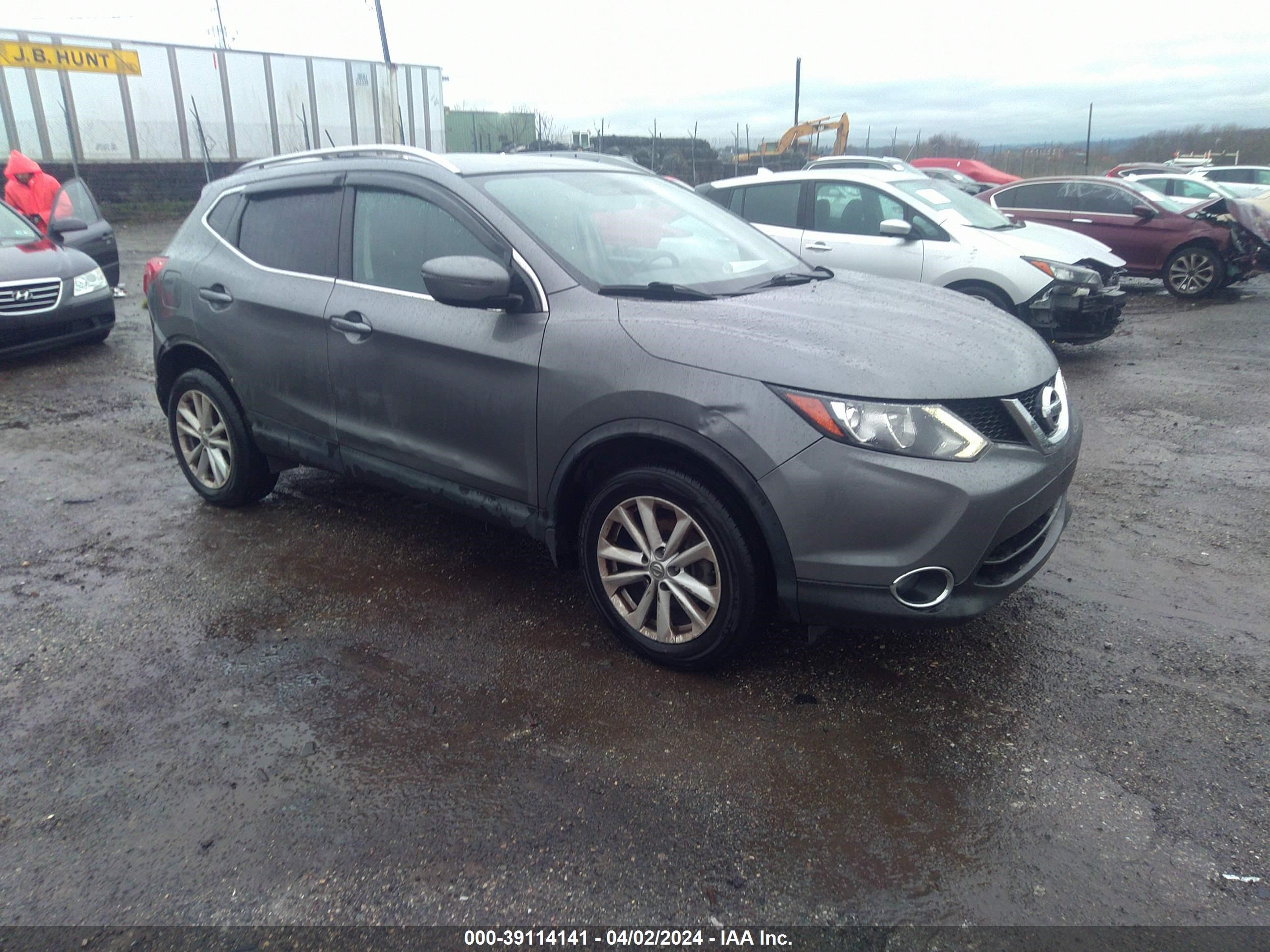 nissan rogue 2017 jn1bj1cr3hw111725