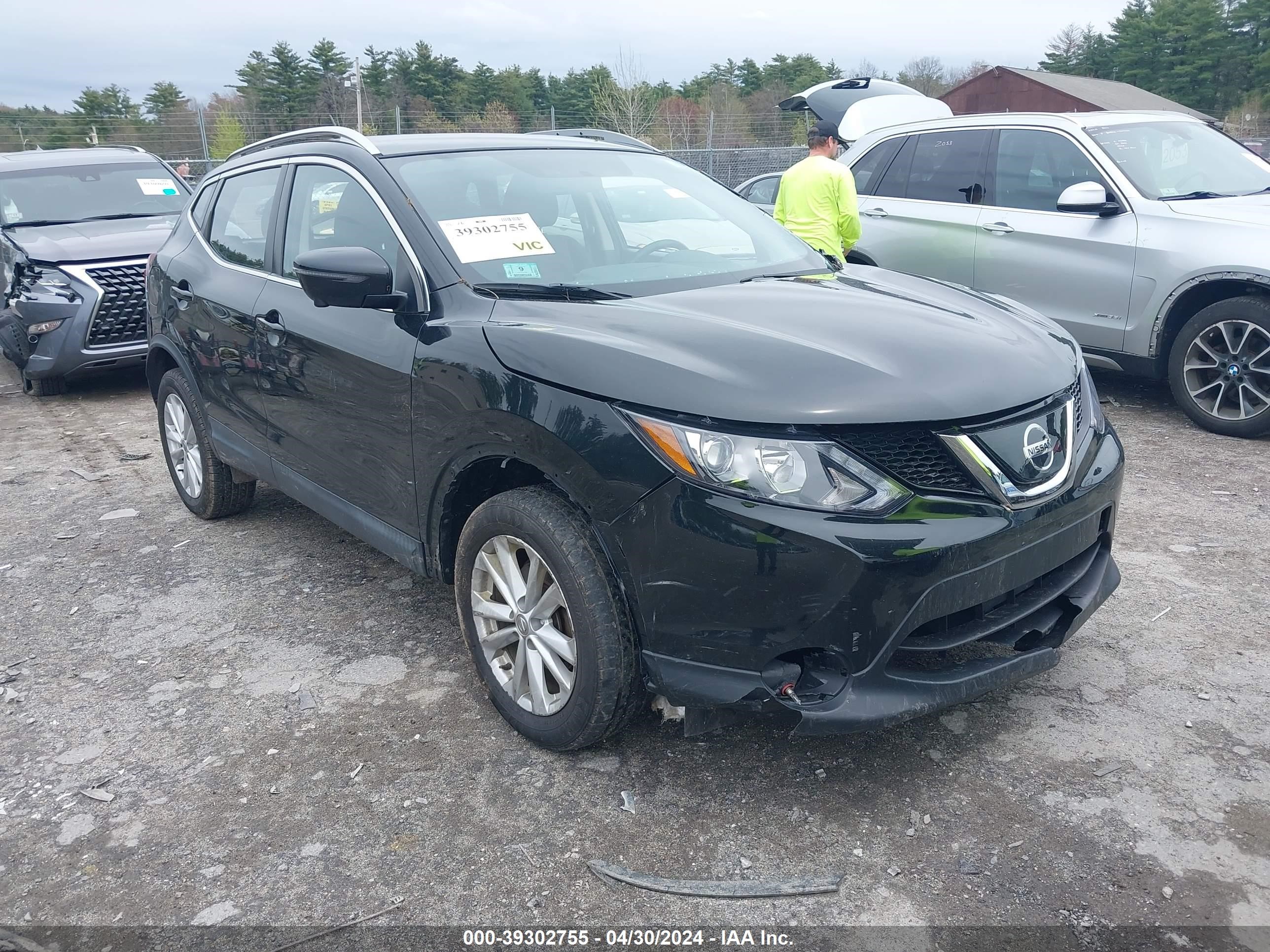 nissan rogue 2018 jn1bj1cr3jw252980