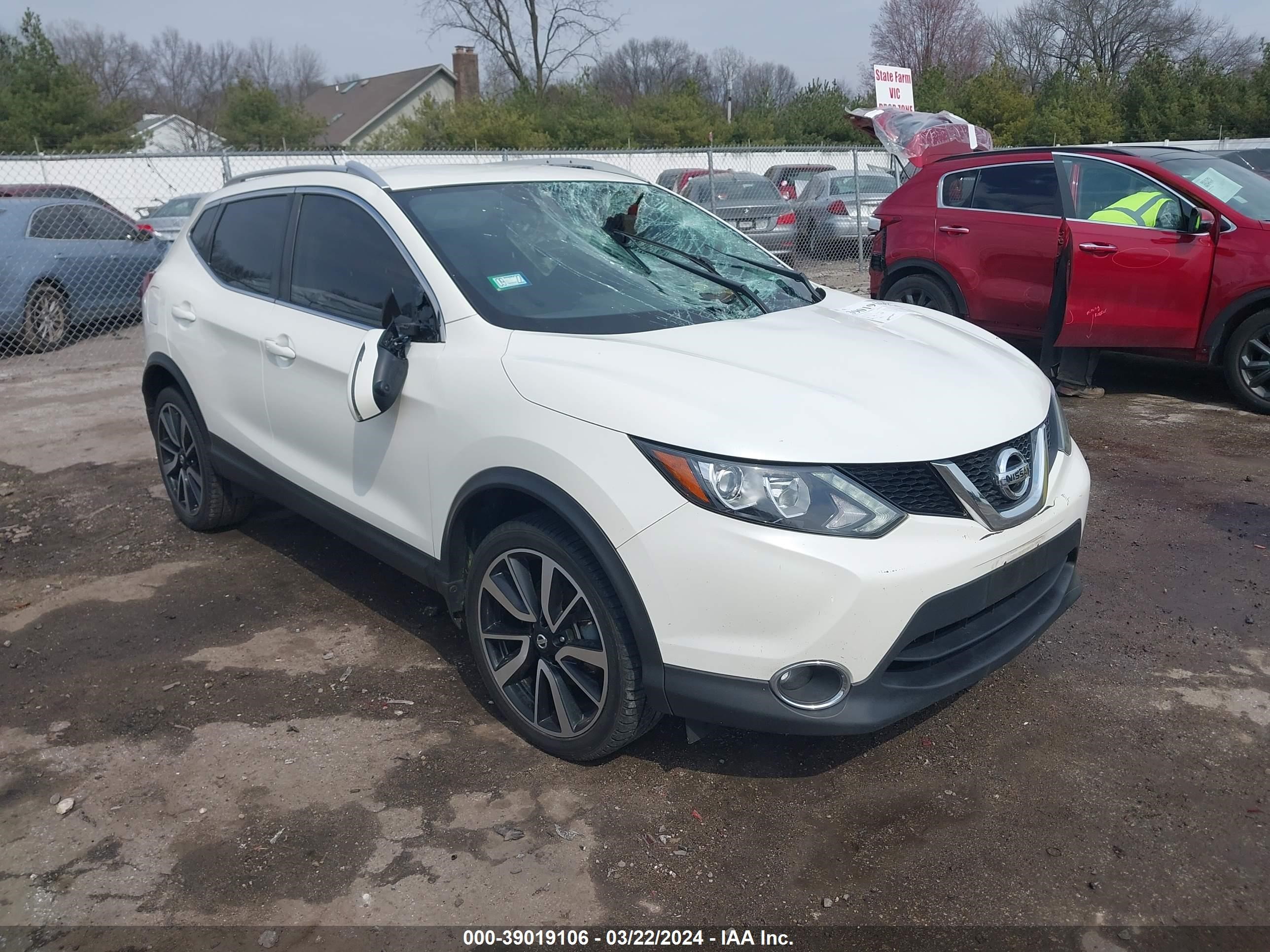 nissan rogue 2017 jn1bj1cr4hw120076