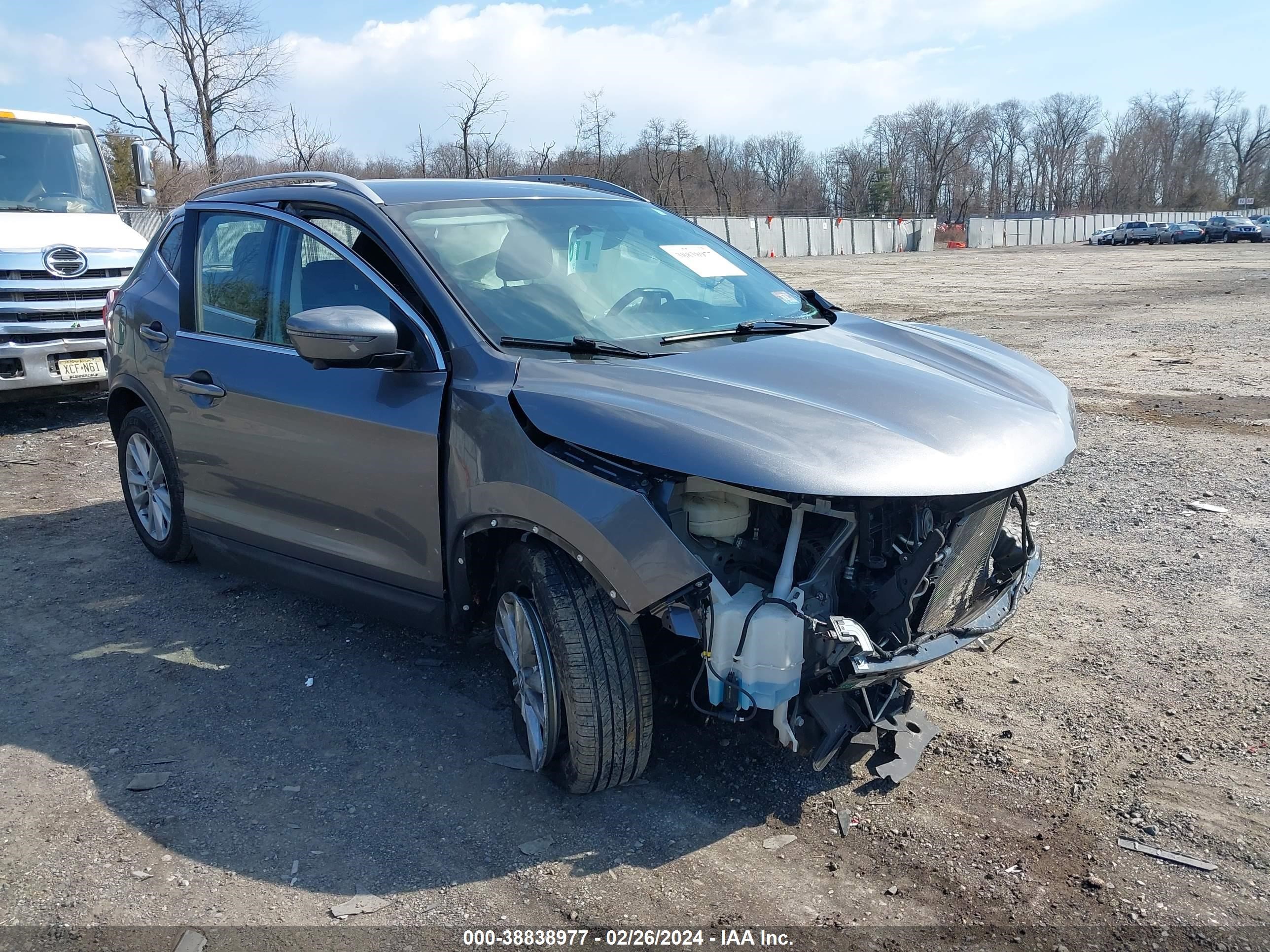 nissan rogue 2017 jn1bj1cr9hw101586