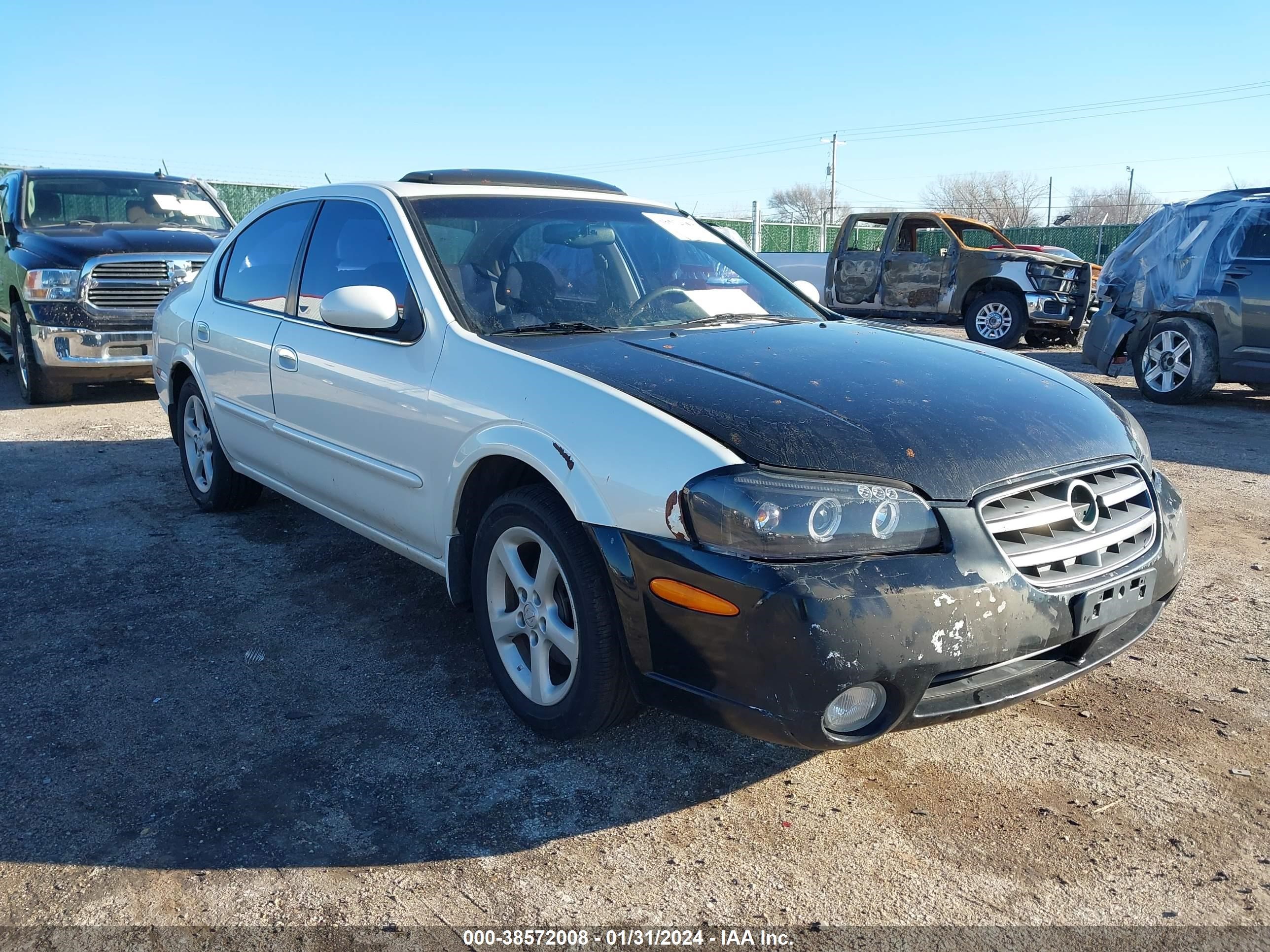 nissan maxima 2001 jn1ca31a11t316500