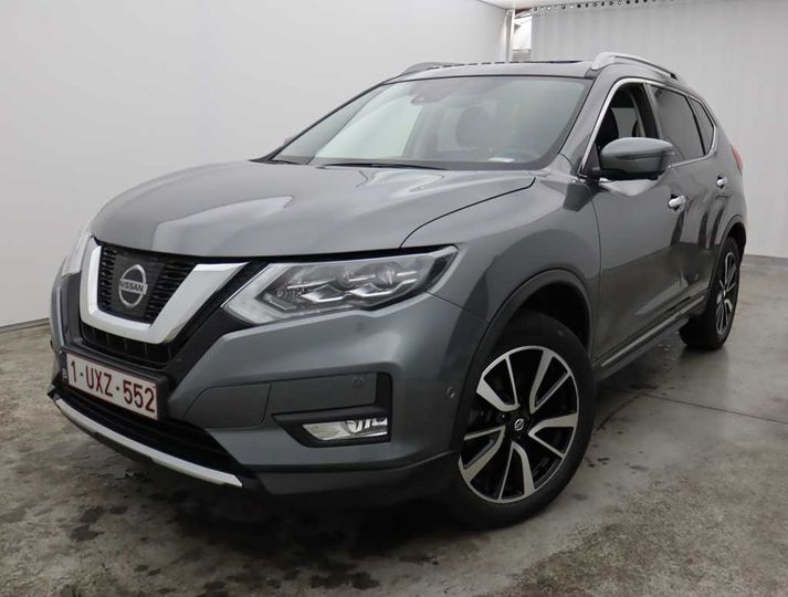 nissan x-trail &#3917 2018 jn1jcat32u0112758